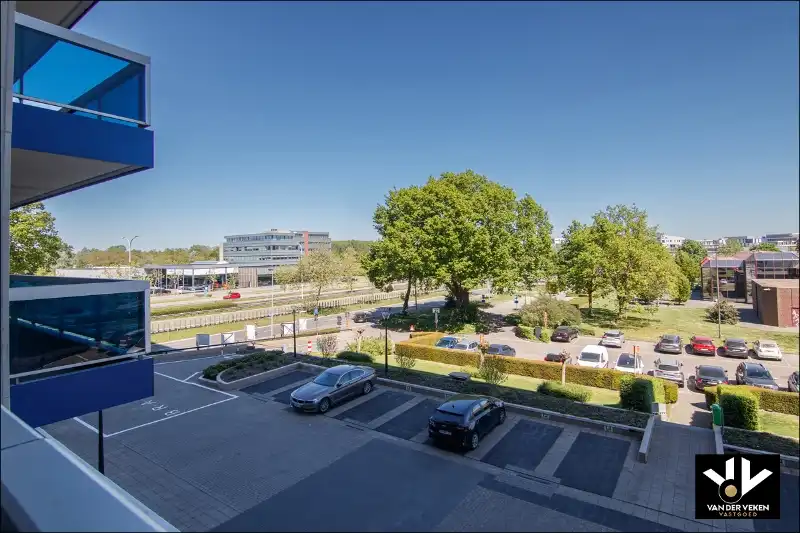 3-SLPKAPP MET PARKING EN KELDER foto 12