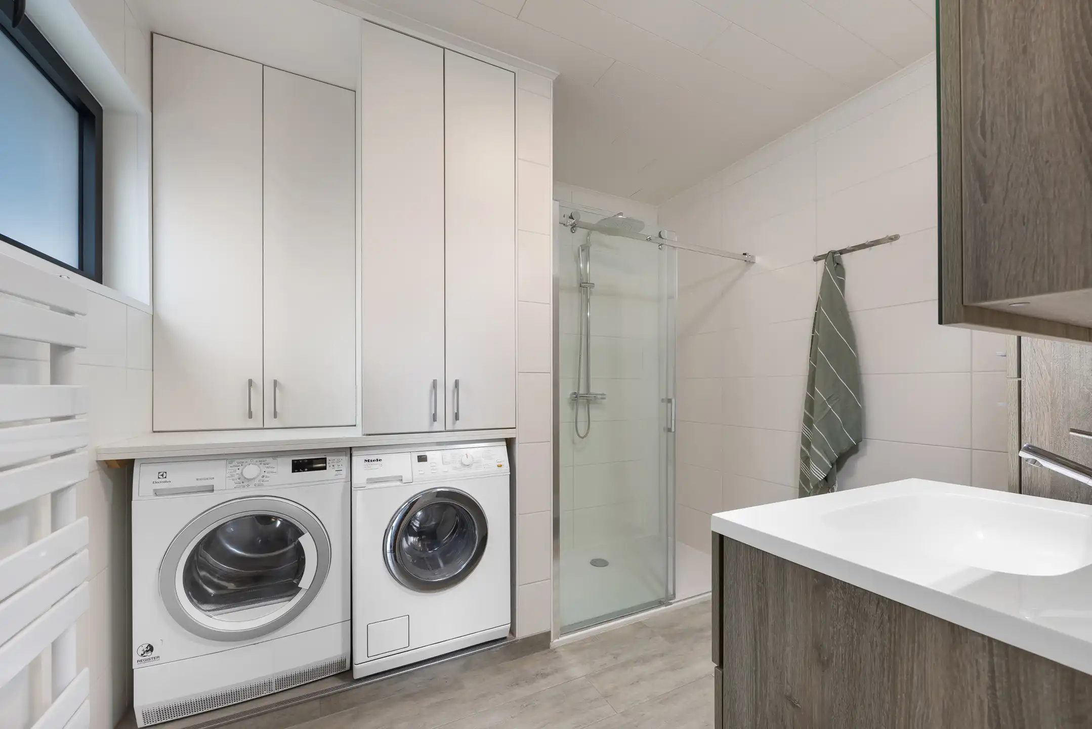 Grotendeels gerenoveerde woning met veel mogelijkheden foto 7