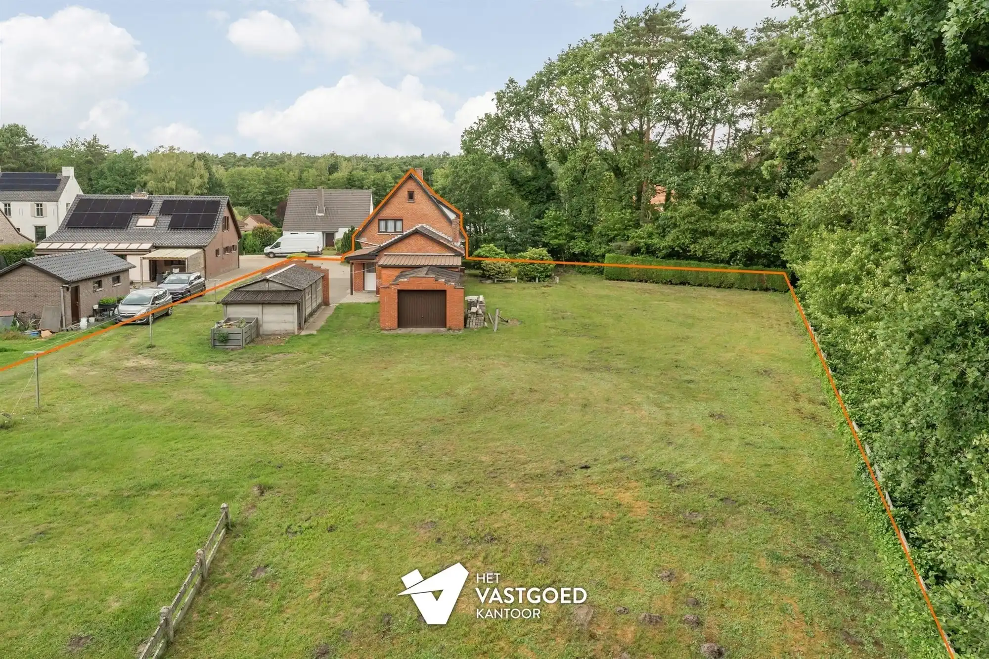 OP TE FRISSEN KARAKTERVOLLE WONING UITERST RUSTIG GELEGEN TEN MIDDEN VAN HET GROEN OP EEN PERCEEL VAN 20A16CA TE OOSTHAM foto 20