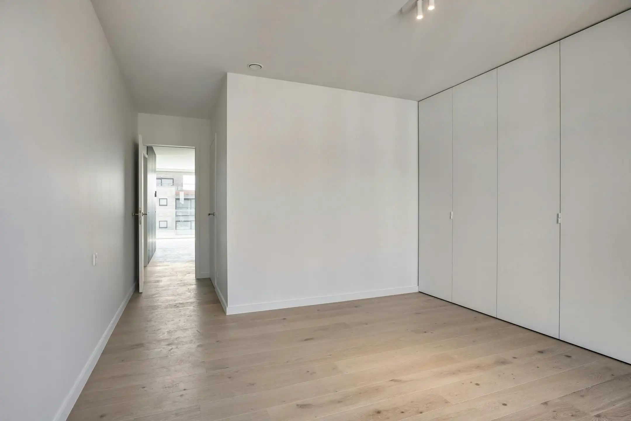 Ruim nieuwbouw appartement (147m²) met 3 slaapkamers foto 12