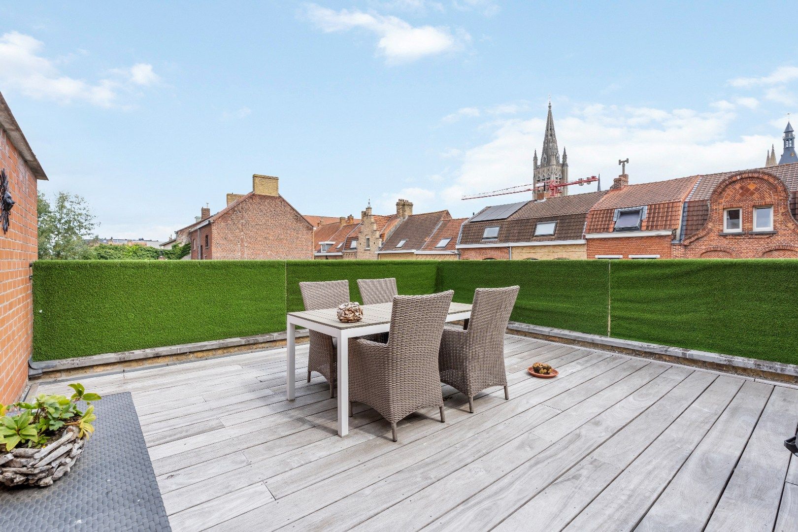 Uniek triplex met zonneterras van 75 m² in hartje Ieper foto 8