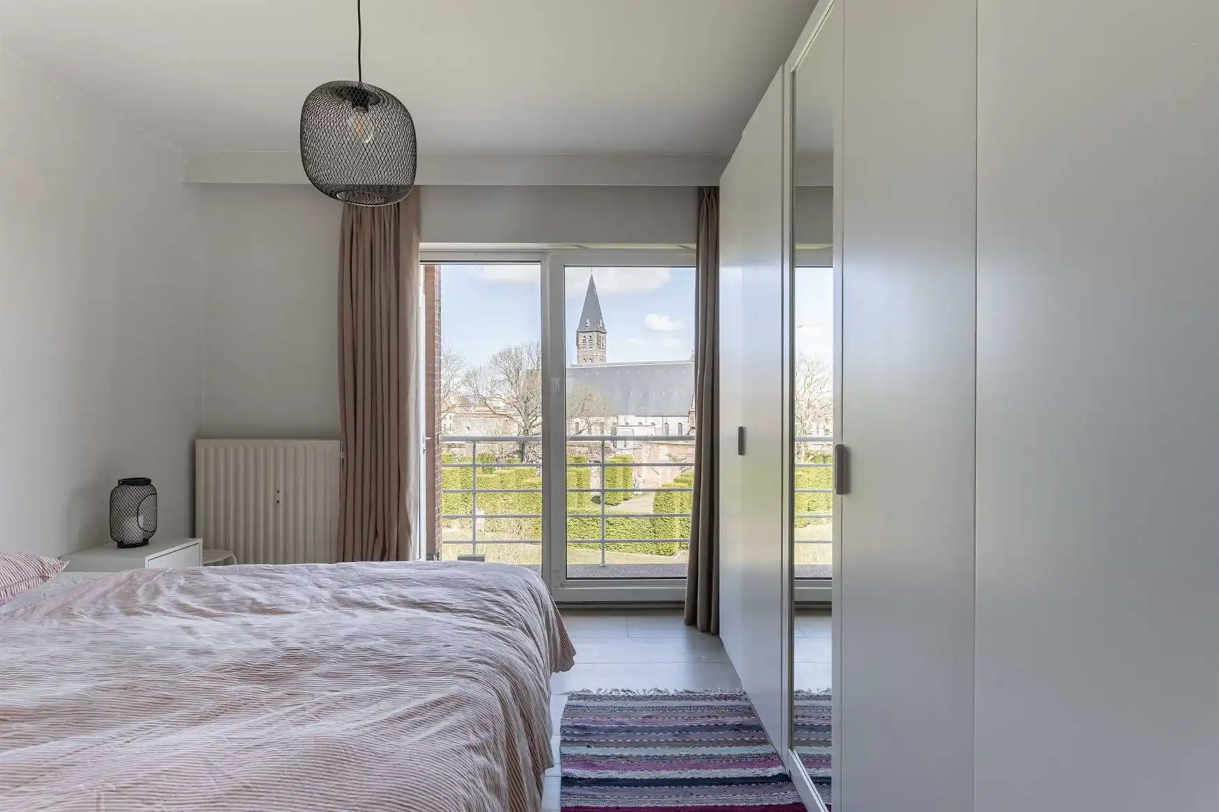 Stijlvol gerenoveerd appartement met 2 terrassen en uniek uitzicht. foto 12