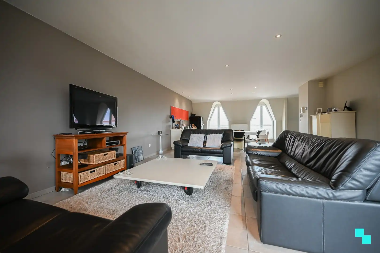 Riant dakappartement in hartje Izegem met panoramisch zicht foto 6