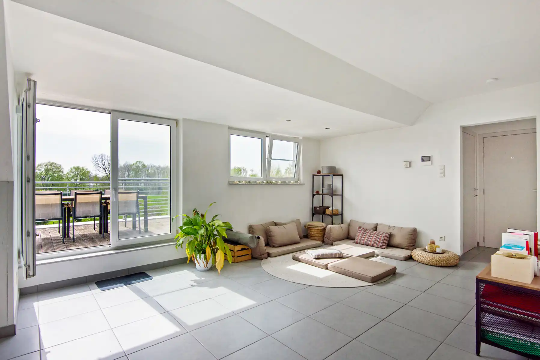 Appartement met uitzonderlijk terras en landelijk uitzicht foto 2