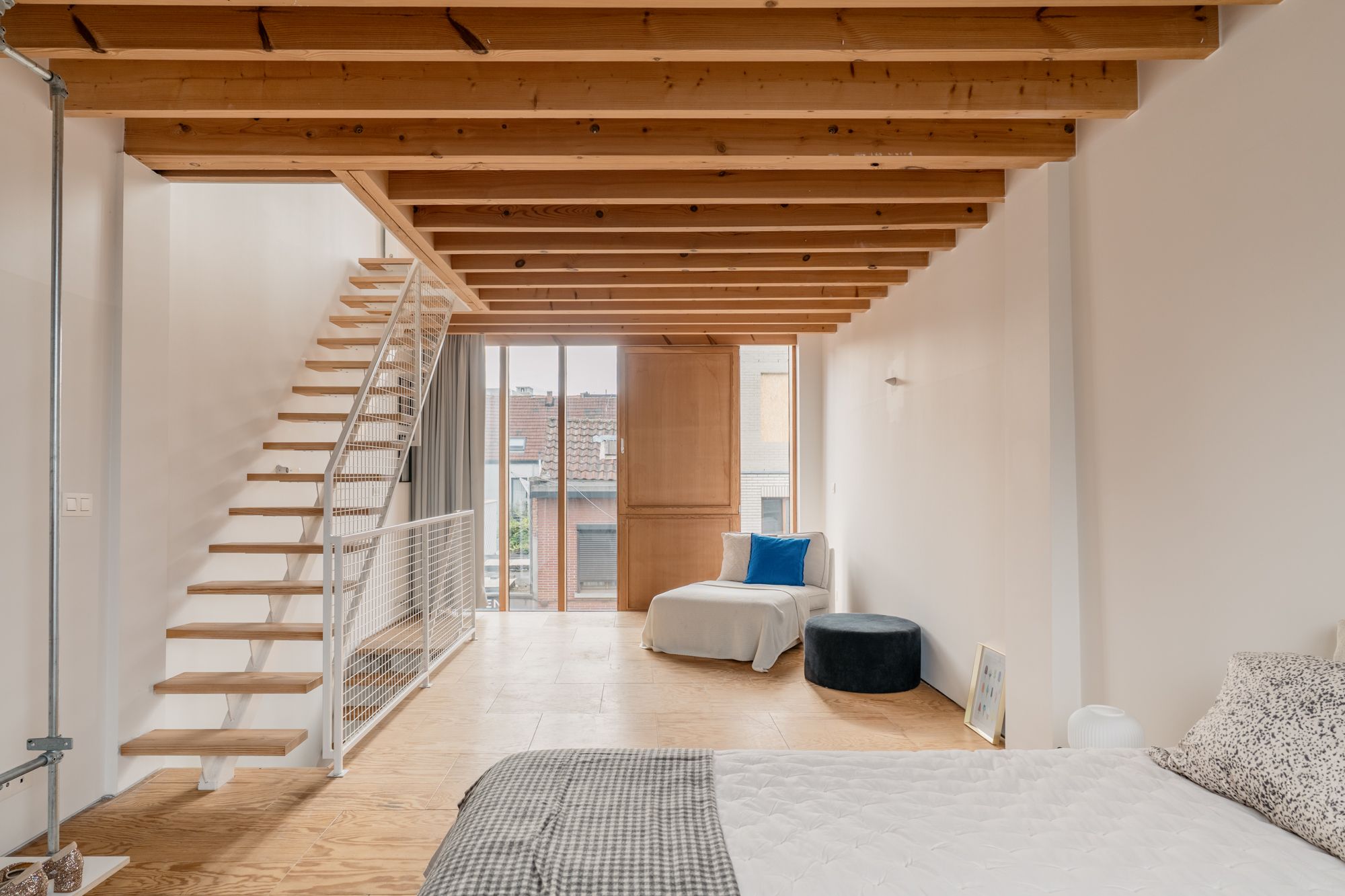 Glass loft-style house uit 2012 in een al even vernieuwde wijk, Damtwerpen foto 17