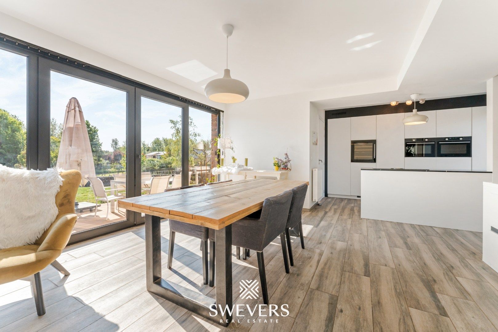 Recente, instapklare en energiezuinige woning op rustige straat te Kortessem foto 9