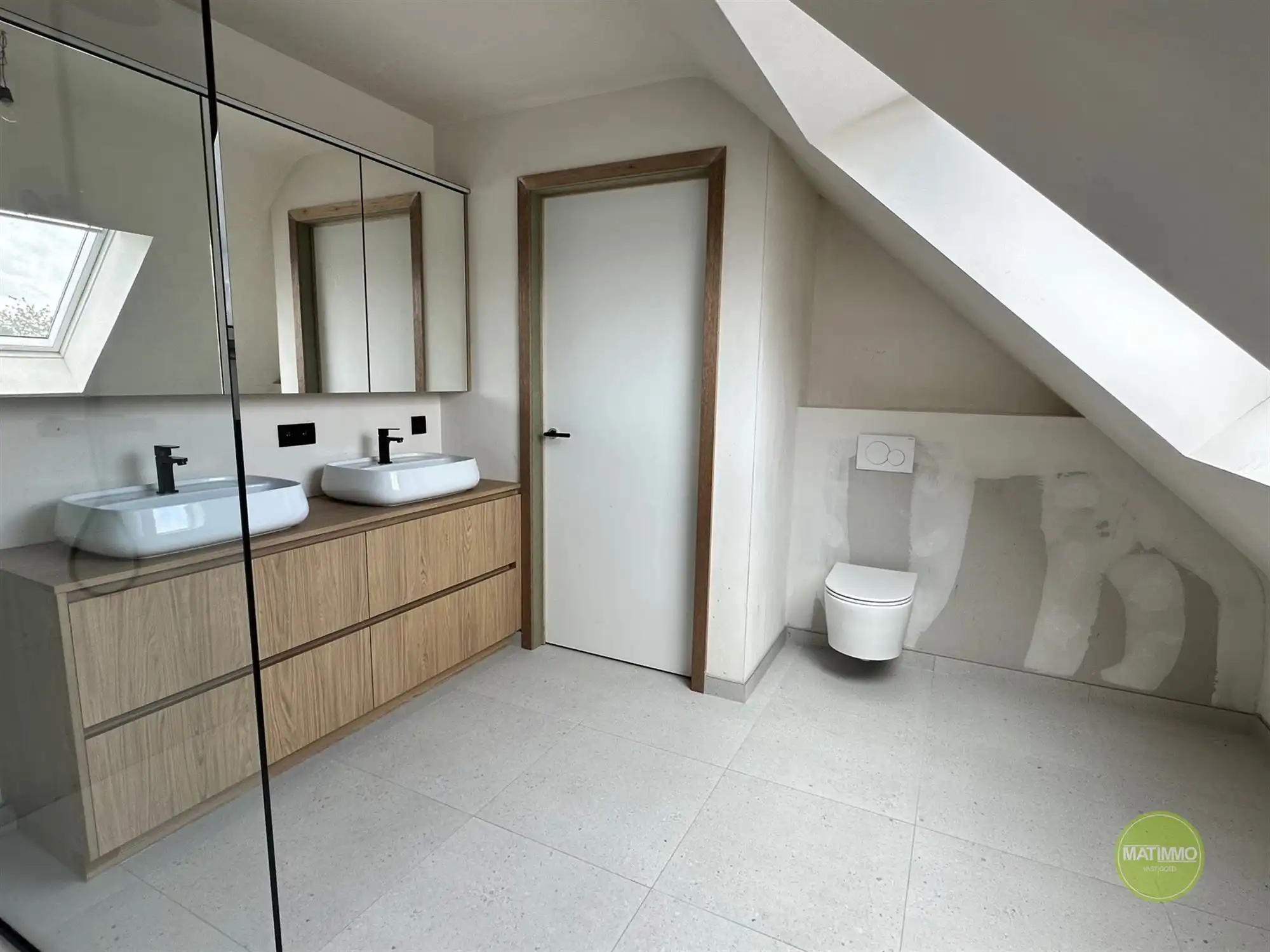 Stijlvol & nieuw duplex-appartement in Mol foto 15