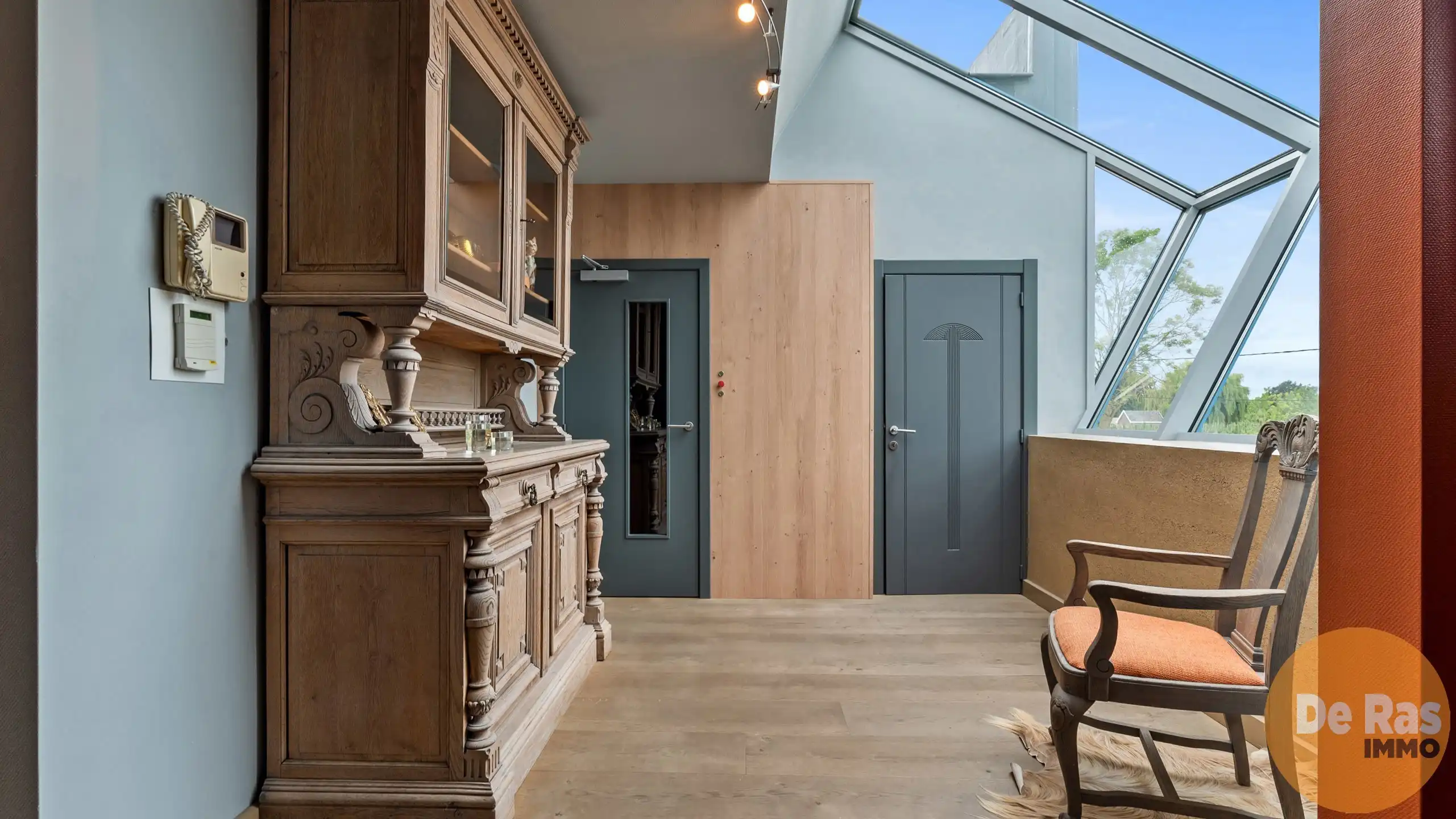 KALKEN  - Zeer centraal gelegen handelspand met ruim appartement foto 17