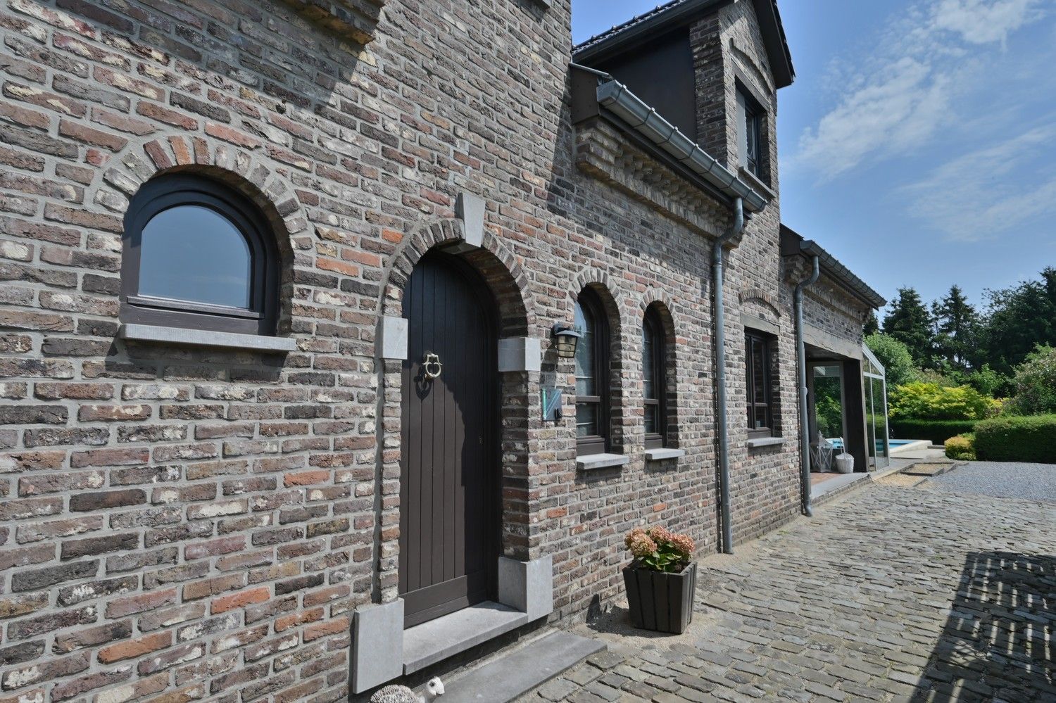Royale woning met 5 slaapkamers en zwembad, gelegen op een perceel van 23a te Neerharen foto 8