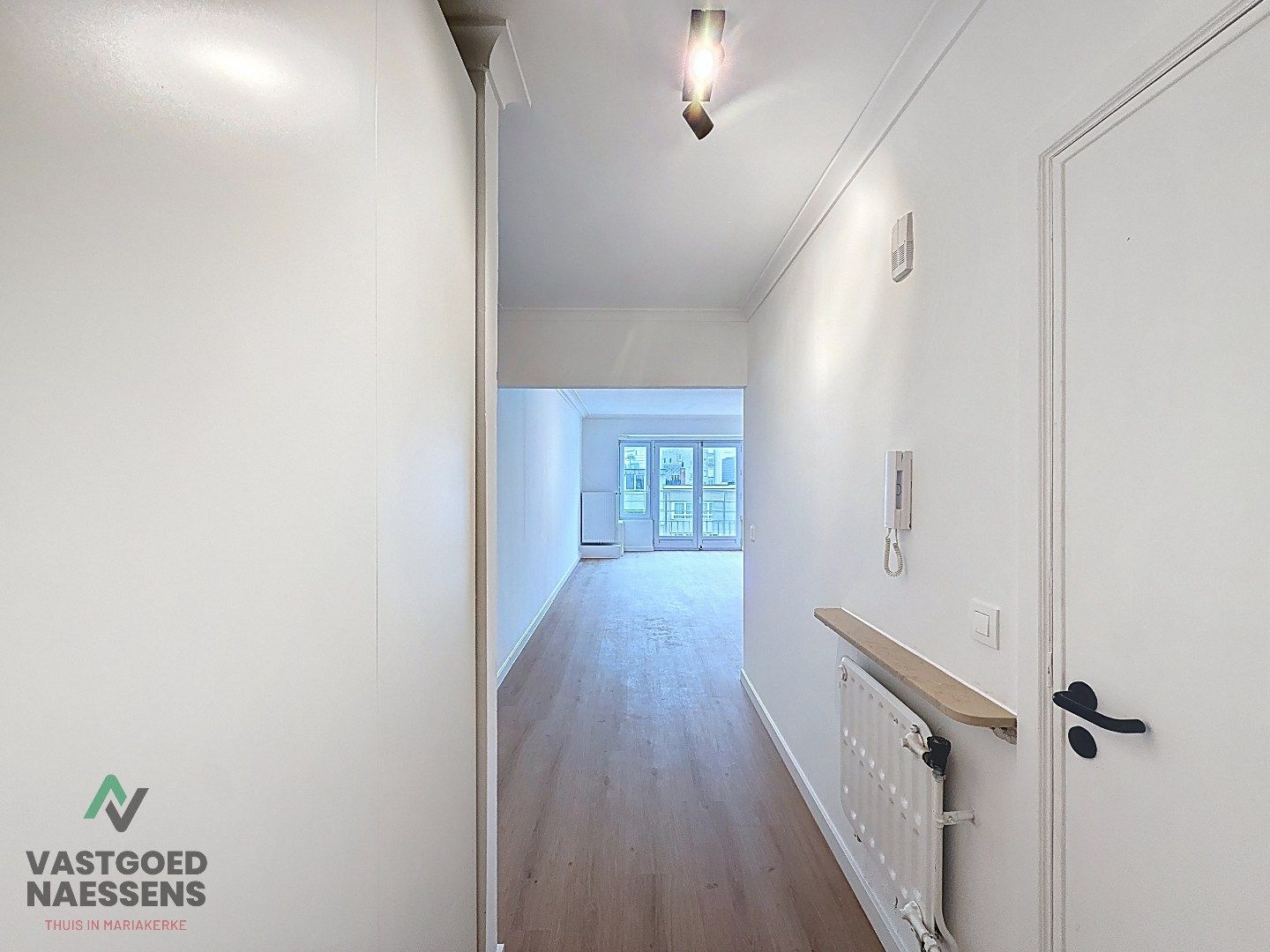 GERENOVEERDE STUDIO MET ZIJDELINGS ZEEZICHT  foto 8