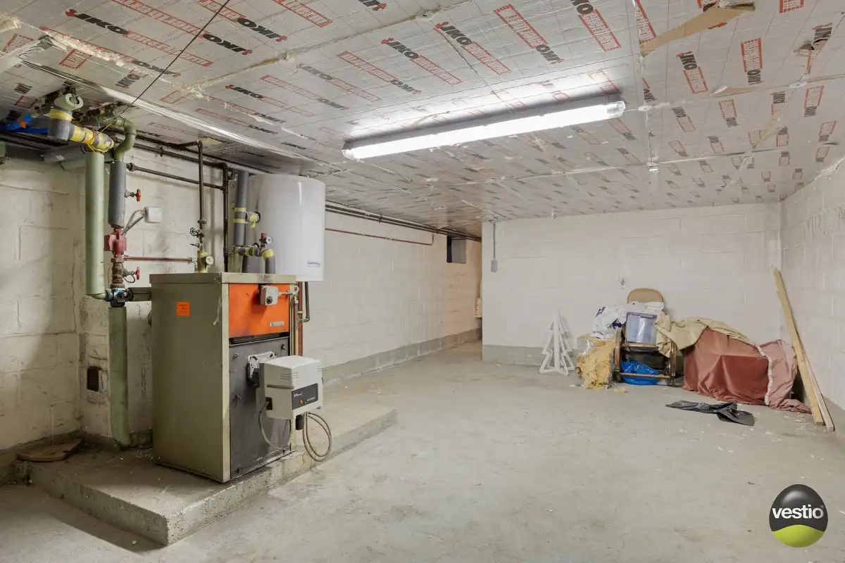 HALF VRIJSTAANDE WONING MET 4SLPK TE EIGENBILZEN. foto 16