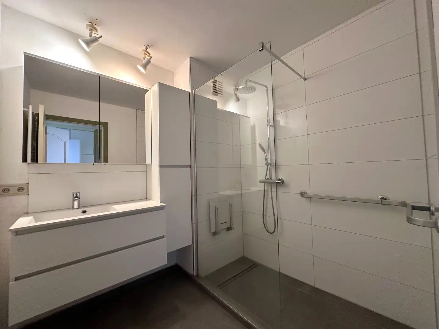 Instapklaar en energiezuinig appartement te koop – nabij hartje Hasselt foto 10