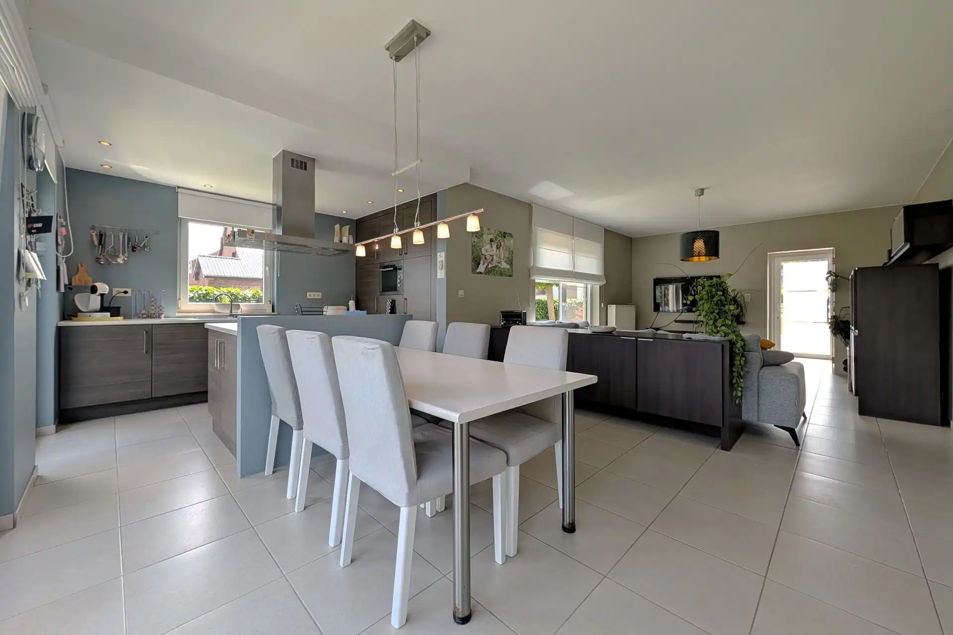 Instapklare halfopen woning met 3 slaapkamers en zwembad te Bilzen foto 7