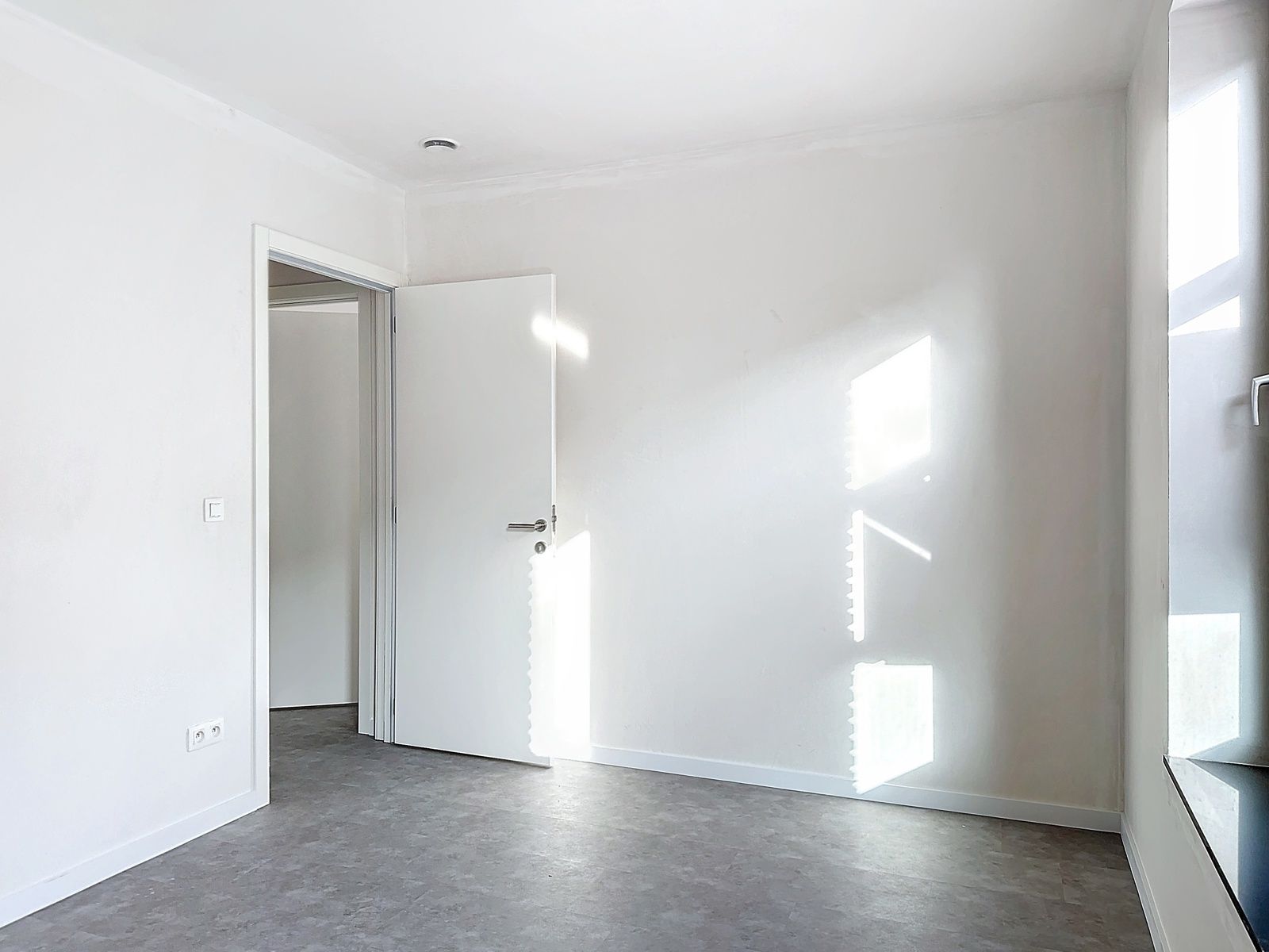 Nieuwbouwappartement met lift in kleine residentie foto 8