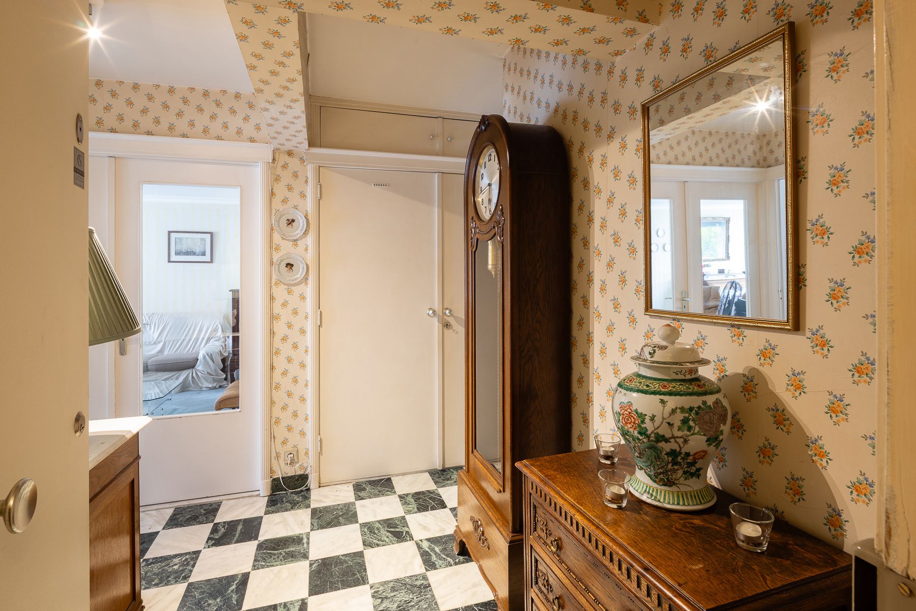 Ruim appartement met drie slaapkamers  foto 3