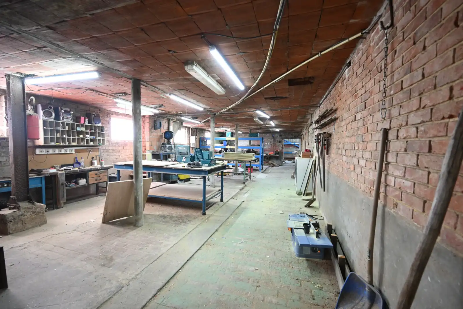 Ruime opslagruimte te huur in Ledegem (380 m²) foto 6