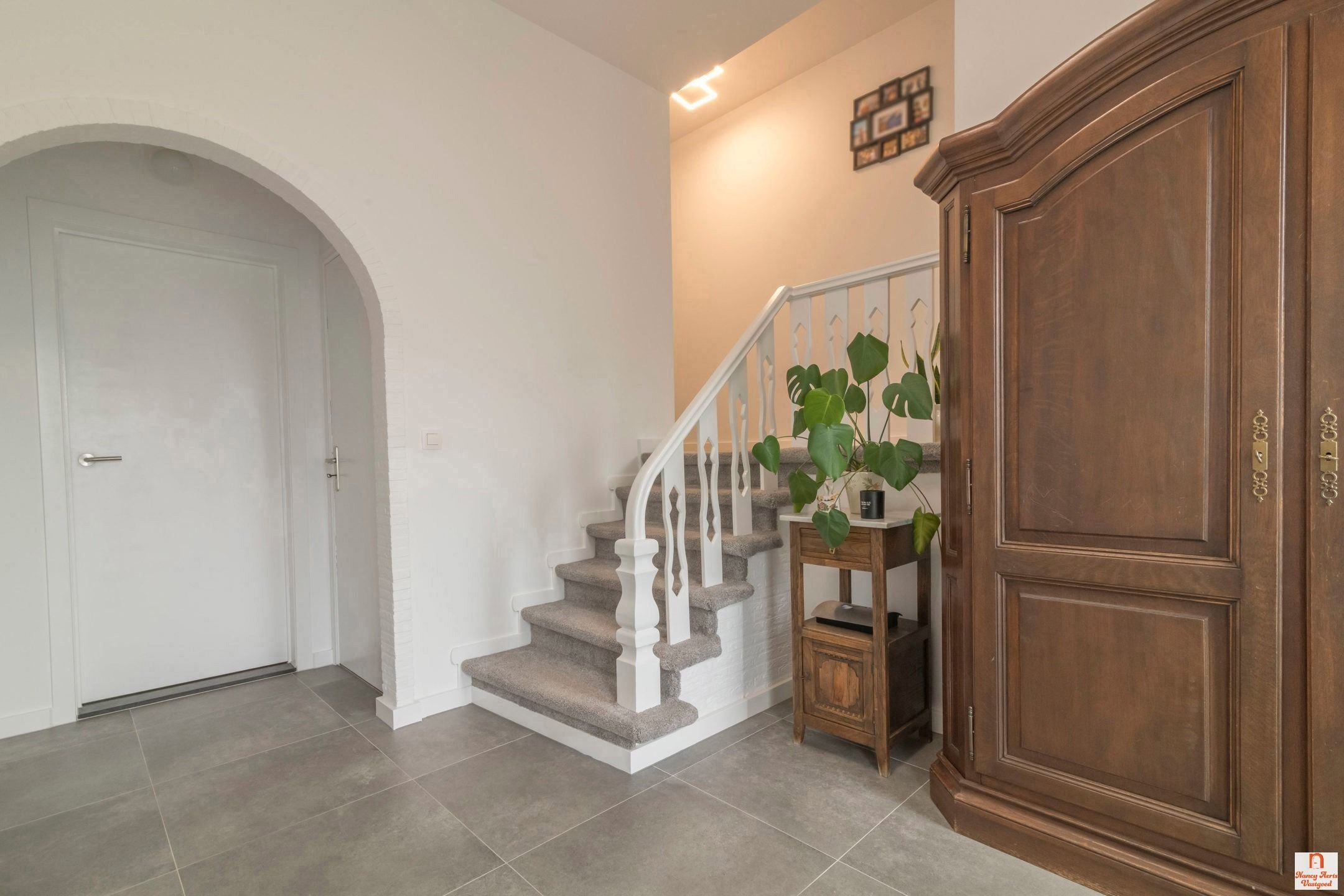 Grondig gerenoveerde splitlevelwoning in een rustige straat foto 17