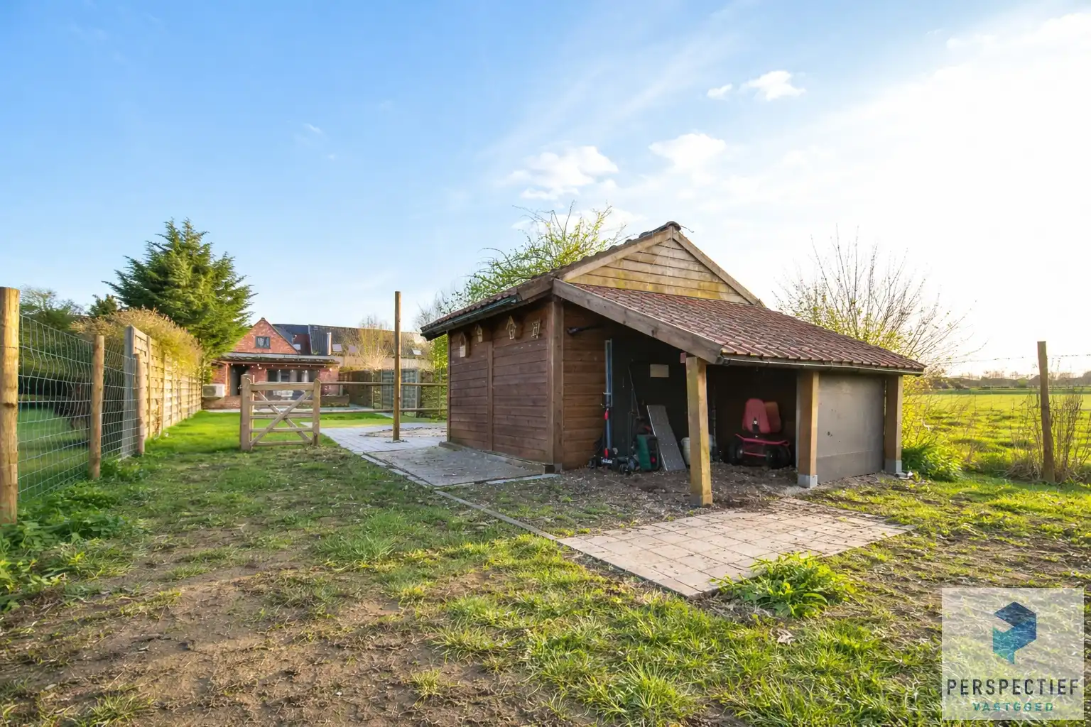 Ruime woning met tuin, kleine weide & bijgebouw gelegen in landelijke omgeving in Oedelem op  1 365 m² foto 4