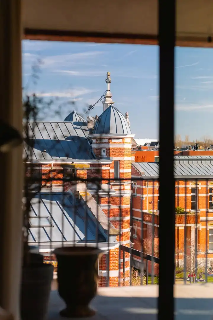 Groen Kwartier: zonovergoten, gemeubeld appartement met terras foto 6