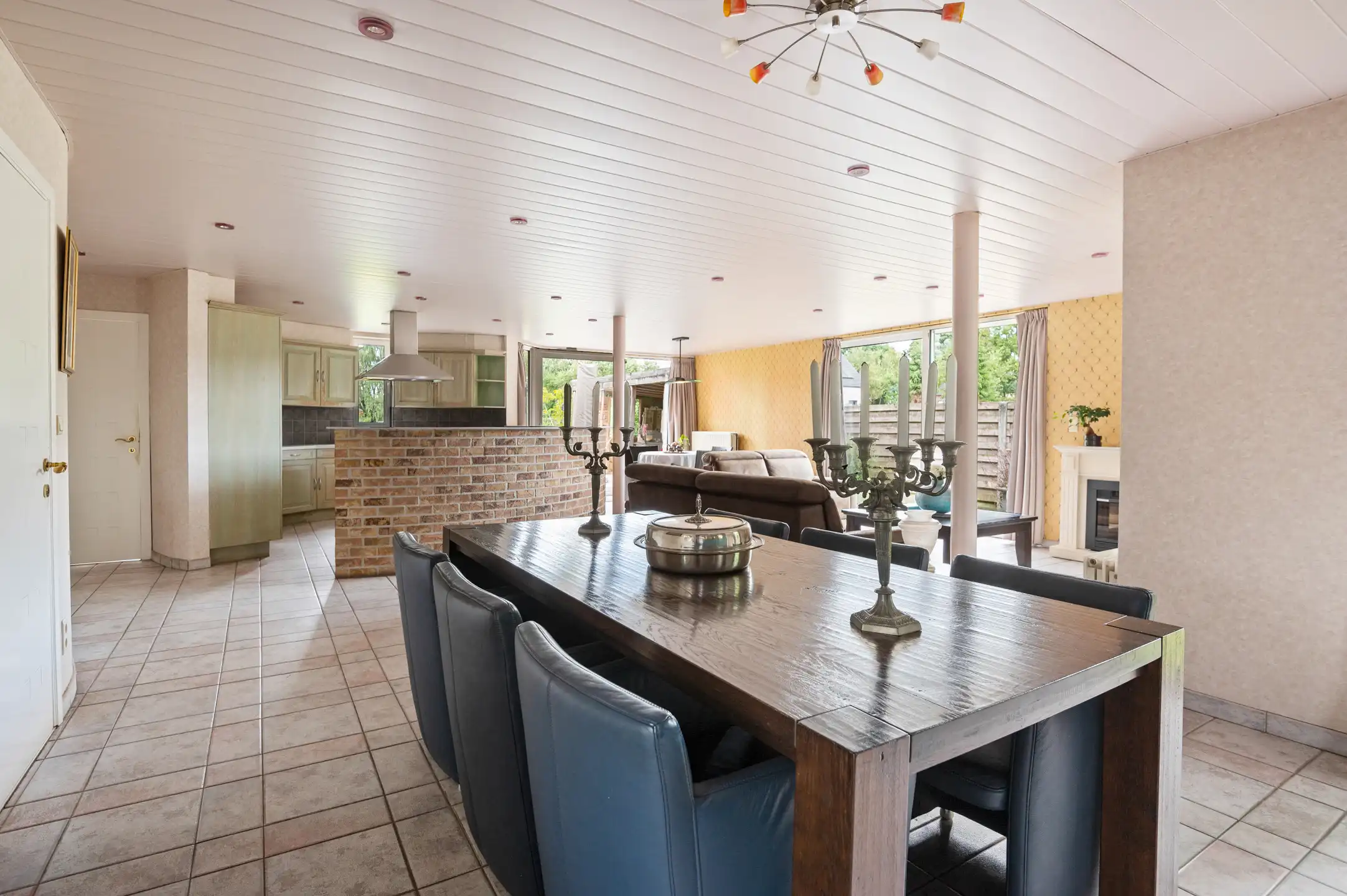 Gezinswoning met kantoor en prachtige tuin te Vosselaar.  foto 5