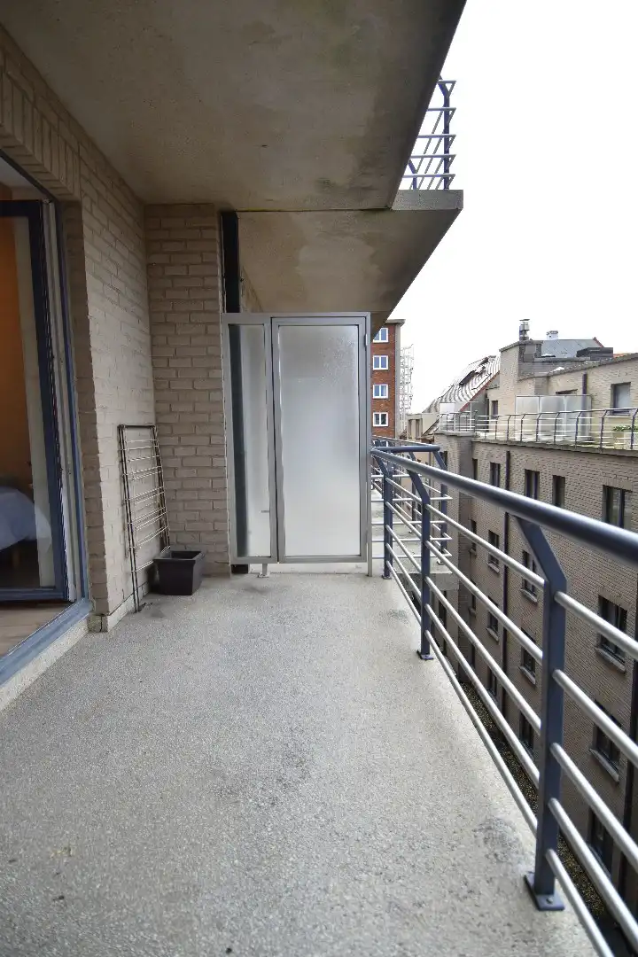 Appartement met frontaal zeezicht op de zeedijk in Nieuwpoort foto 19