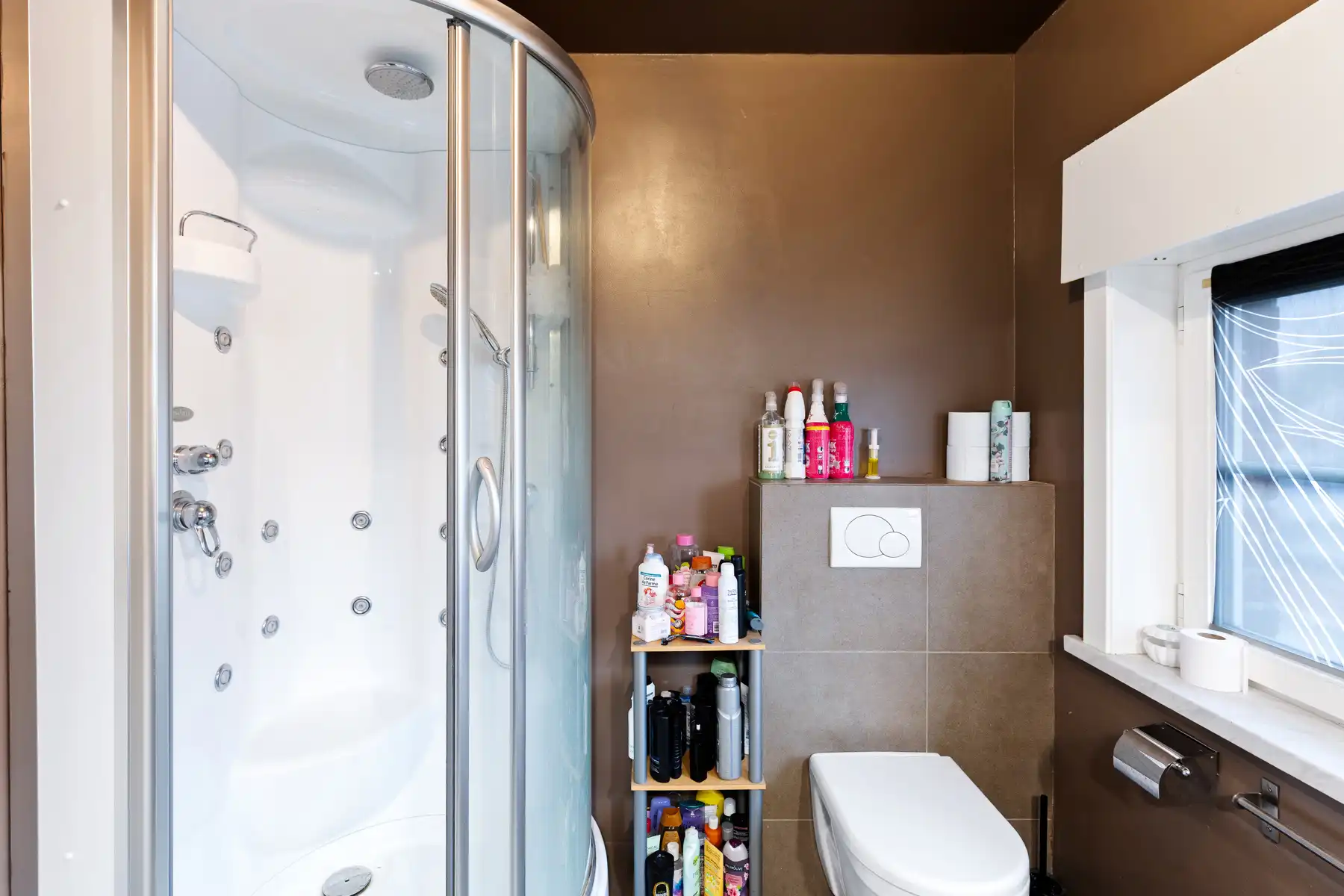 Karaktervolle gezinswoning met potentieel en zonnige tuin. foto 11