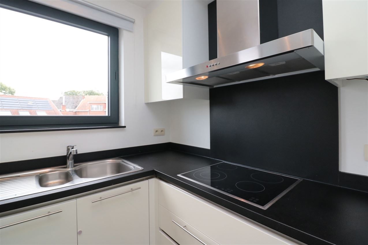 Triplex met groot zuidterras, garage, nabij E314 foto 53