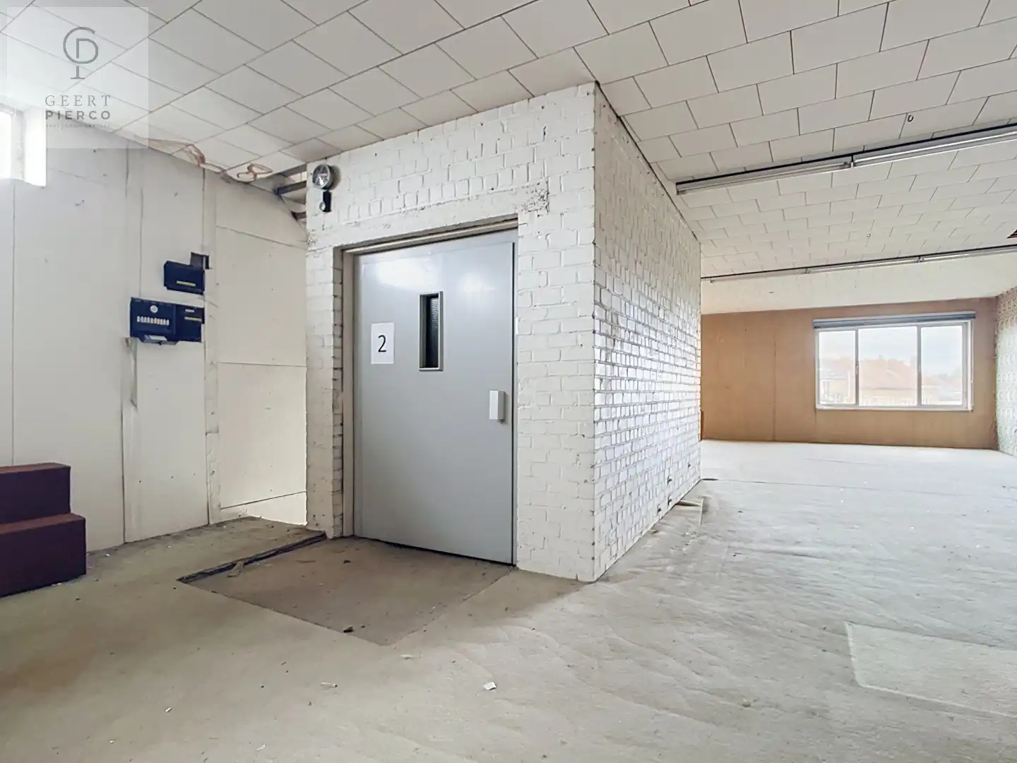 Opbrengsteigendom met commerciële huurder en uitzonderlijk ontwikkelingspotentieel foto 9