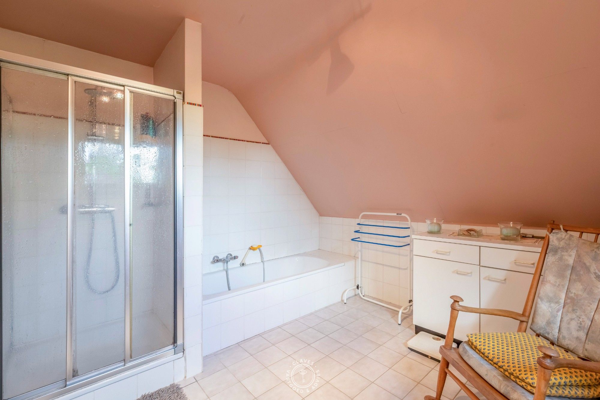 Charmante woning op een welgelegen locatie in Sinaai-Waas foto 16