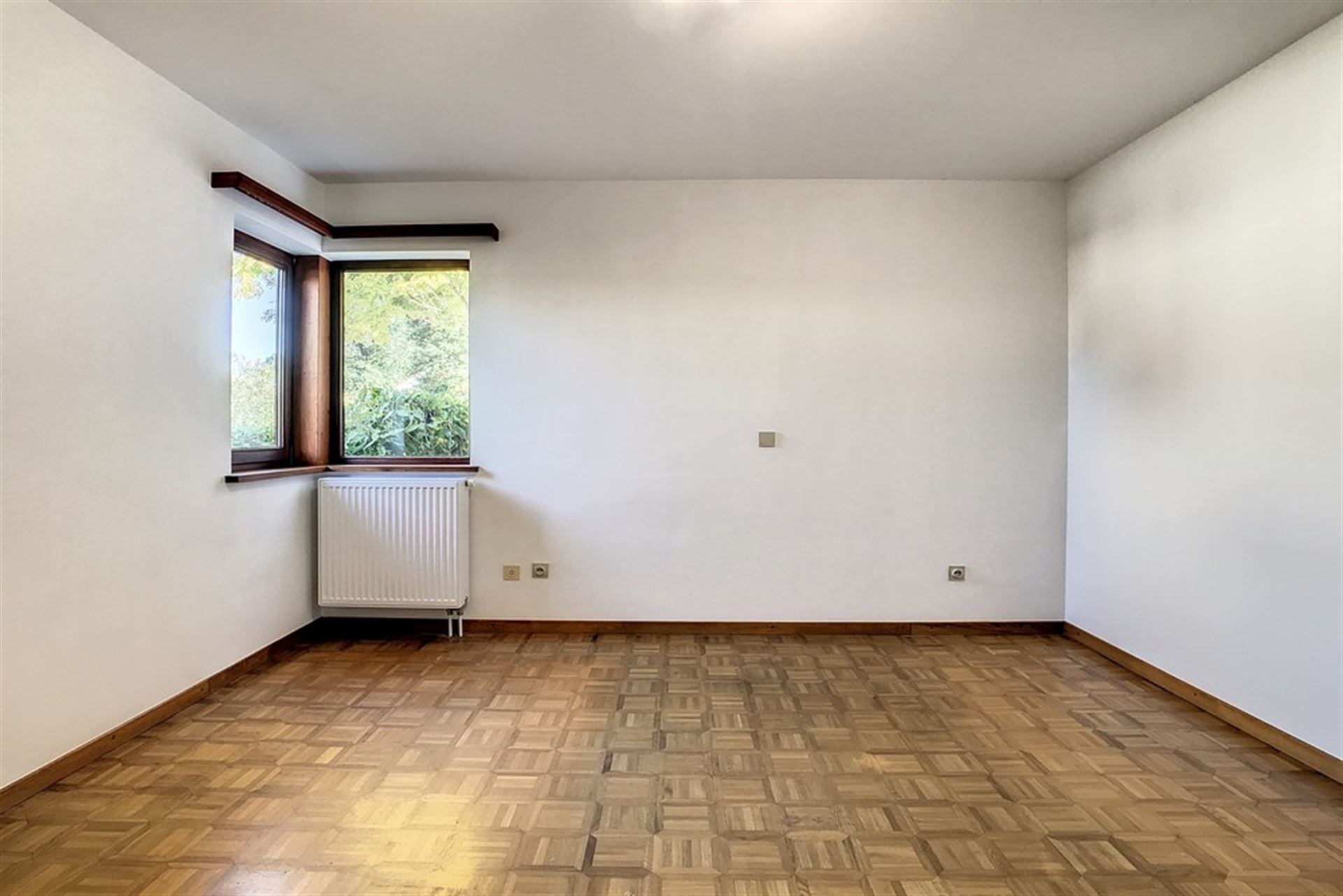 Gerenoveerde en rustig gelegen villa  foto 12