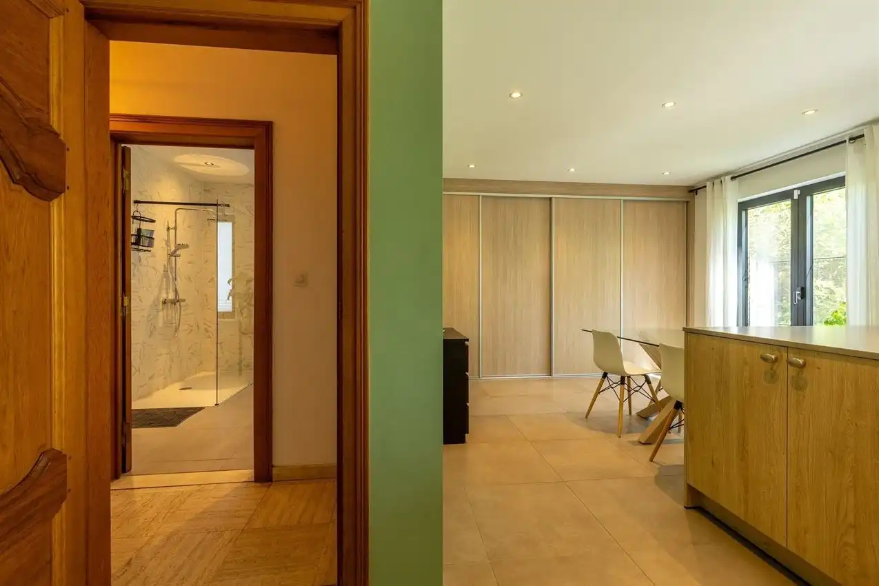 Moderne "Engelse charme, hedendaagse verfijning in oase van groen foto 24