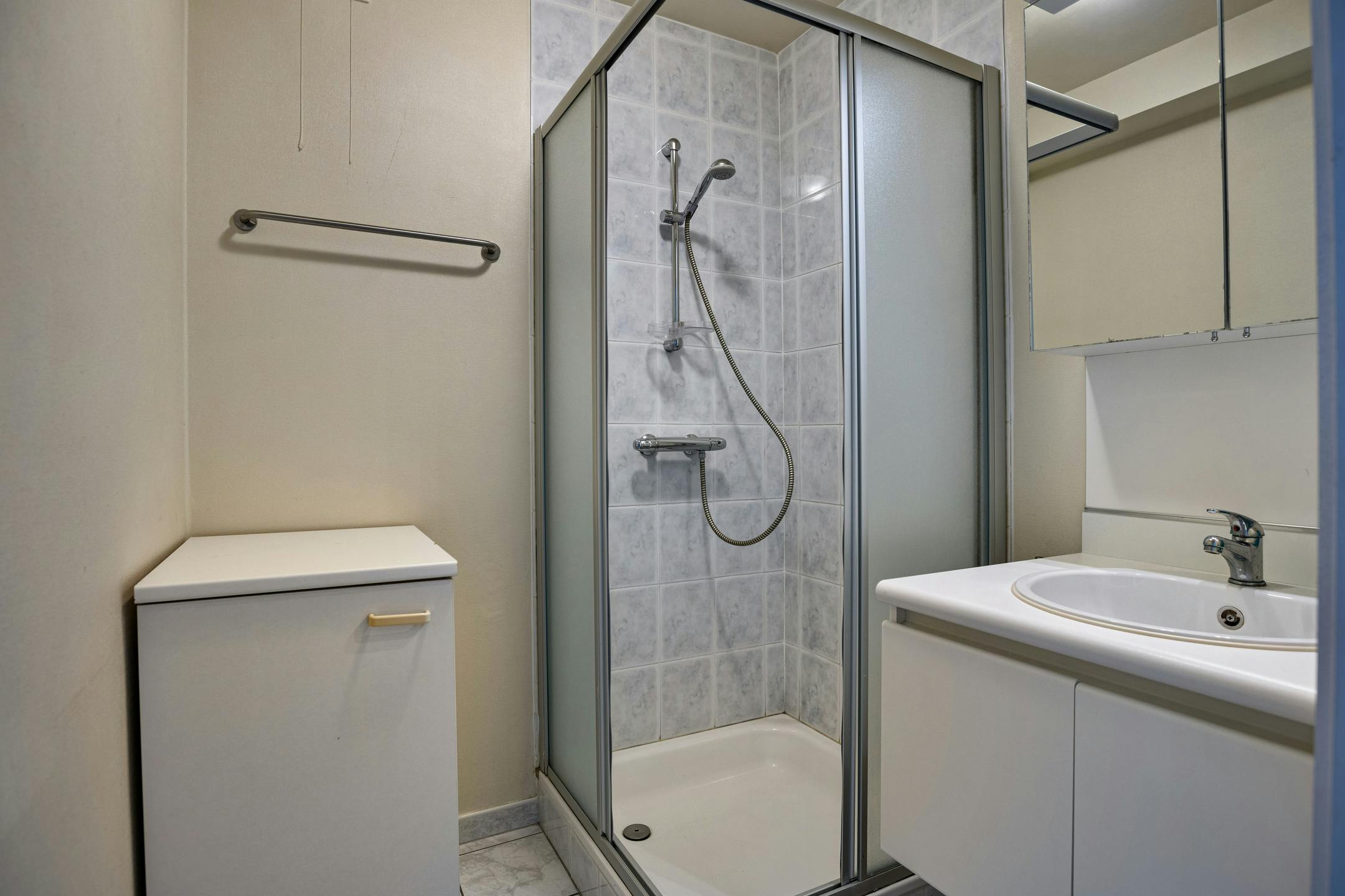 Verhuurd 2 kamerappartement te koop in de Veurnestraat in Poperinge foto 14