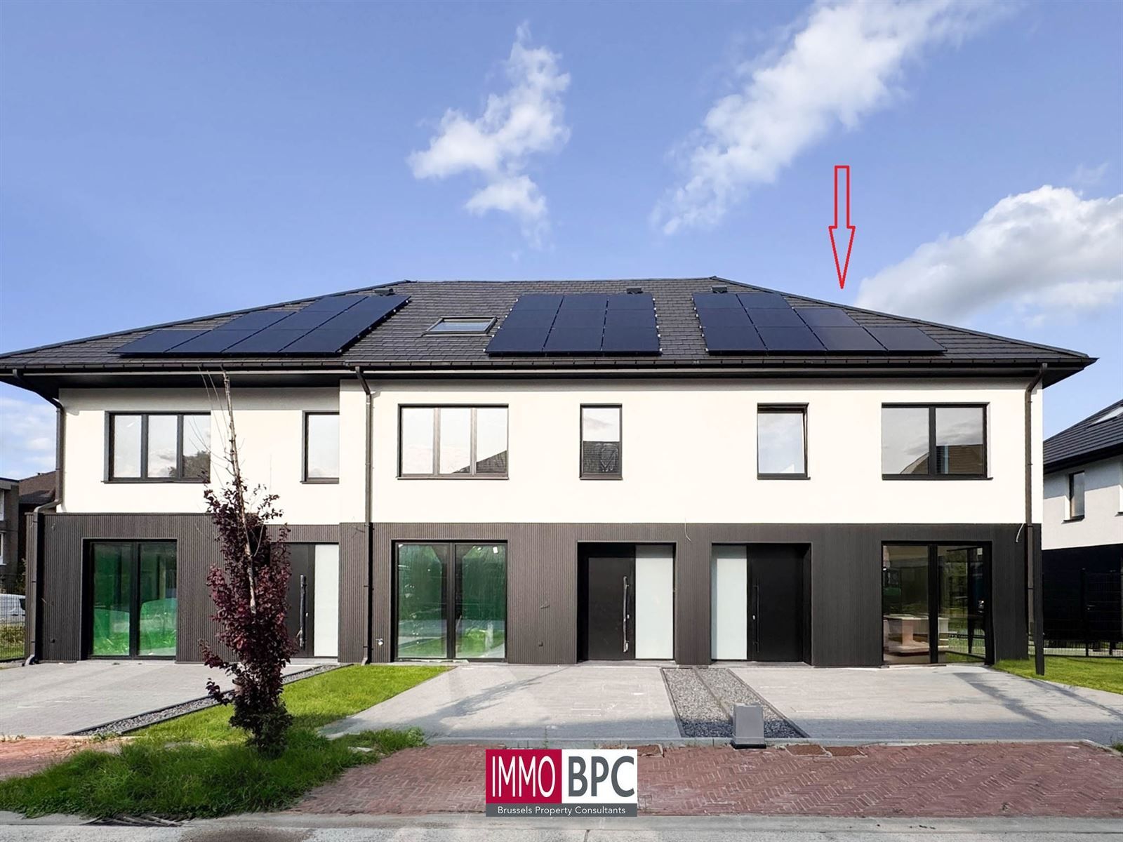 Prachtige nieuwbouwwoning in Wemmel – driegevel met zonnige tuin, hoogwaardige afwerking en extra’s! foto {{pictureIndex}}