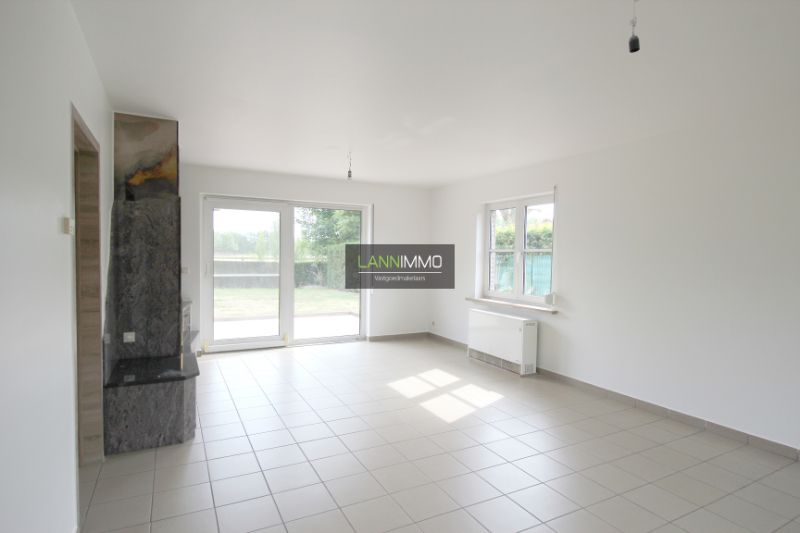 Instapklare woning met 3 slaapkamers en 2 garages foto 7