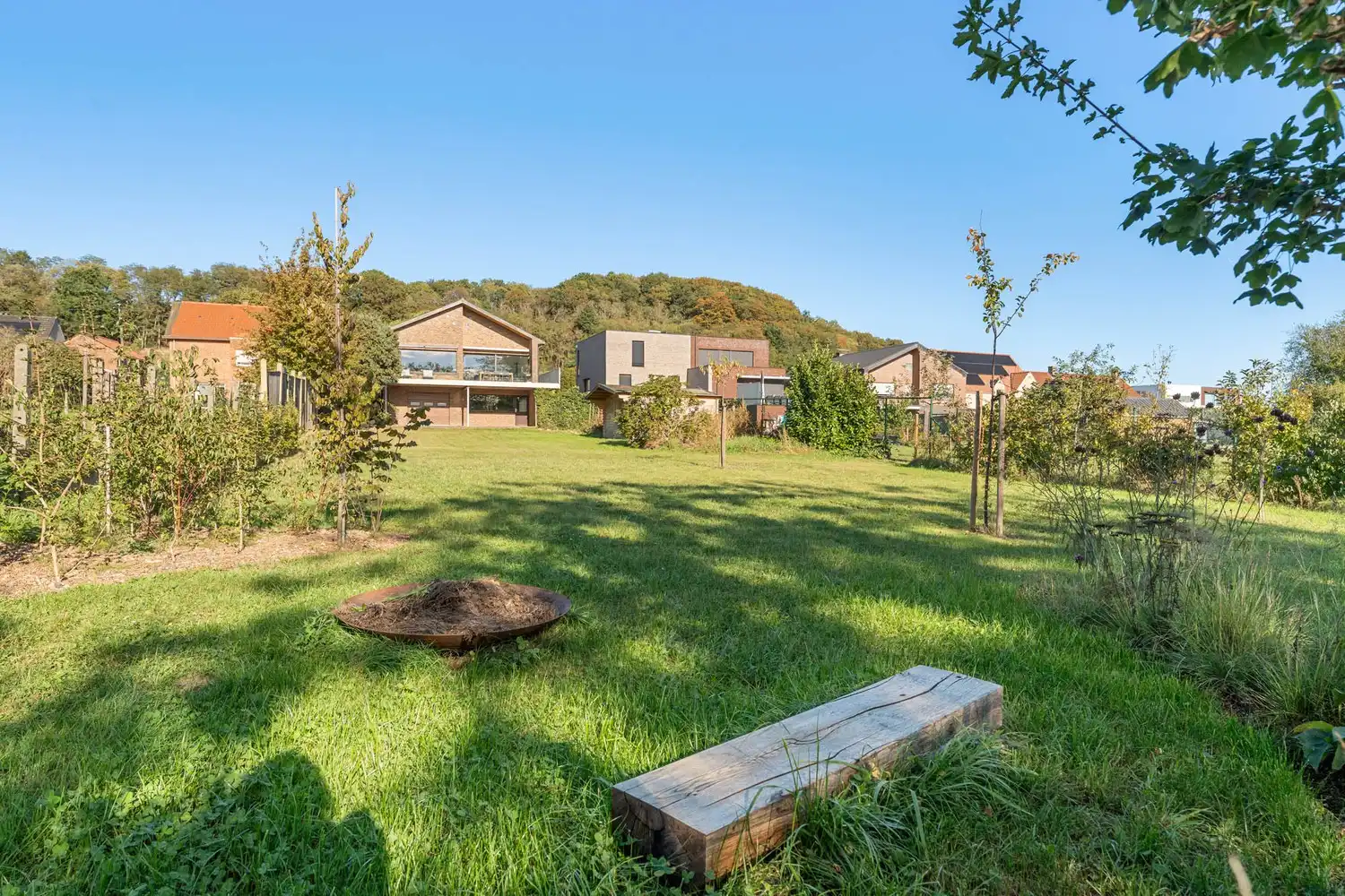 Mooi gerenoveerde woning met ruime kelder op een perceel van maar liefst 14a99ca, gunstig gelegen te Wezemaal. foto 24