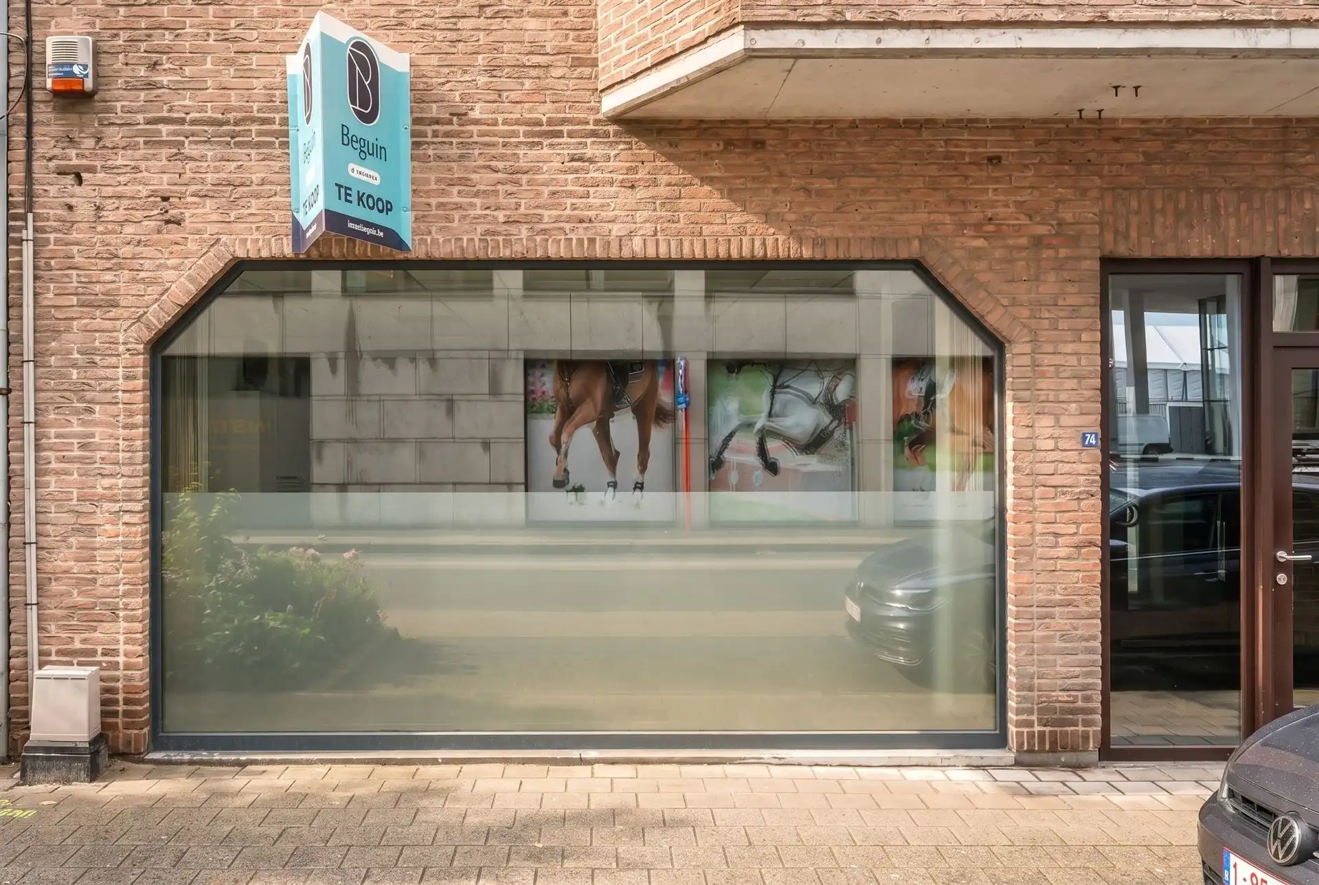 Instapklaar handelspand in centrum Waregem!  foto 8
