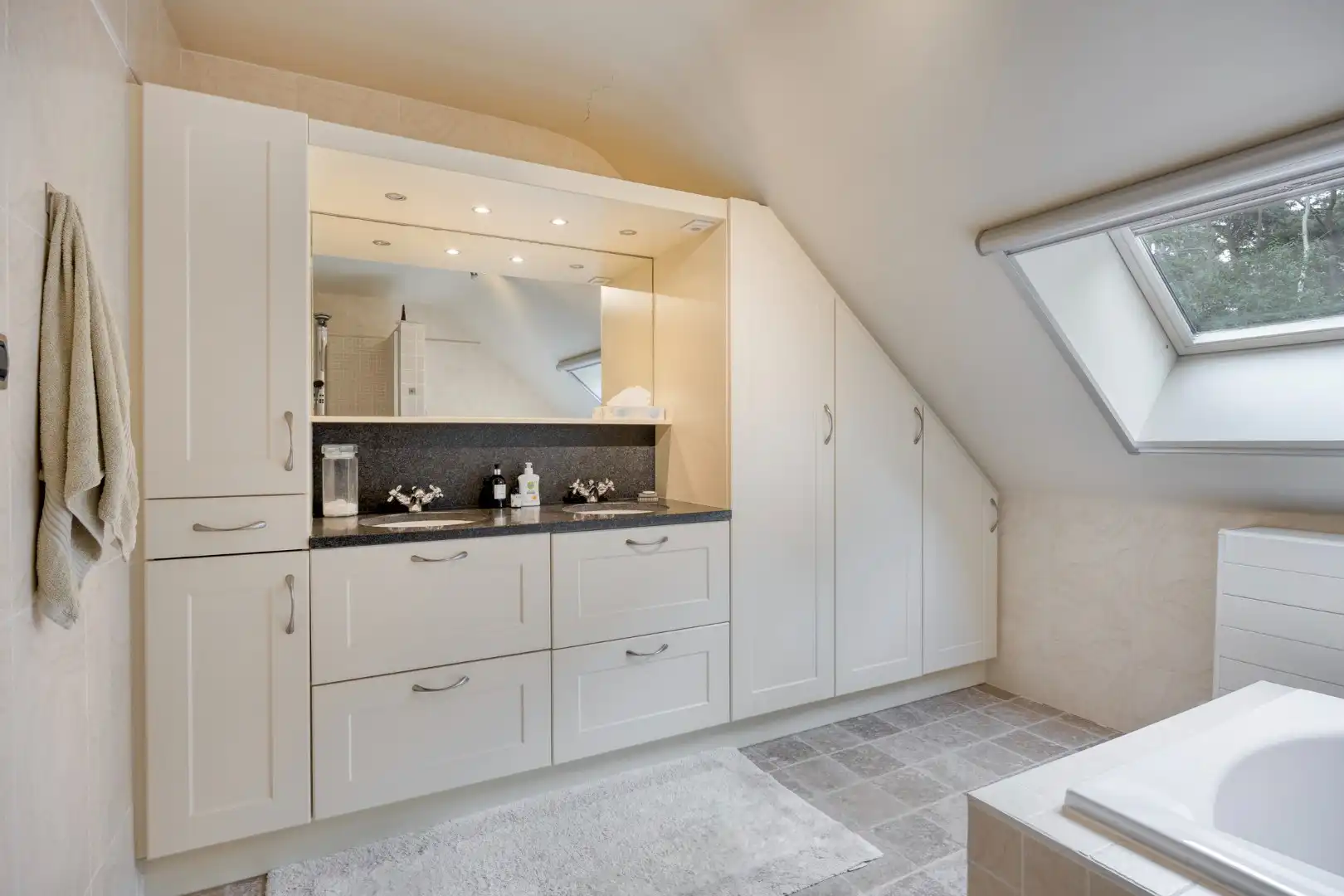 Gezinswoning met 4 slaapkamers in Balen! foto 14