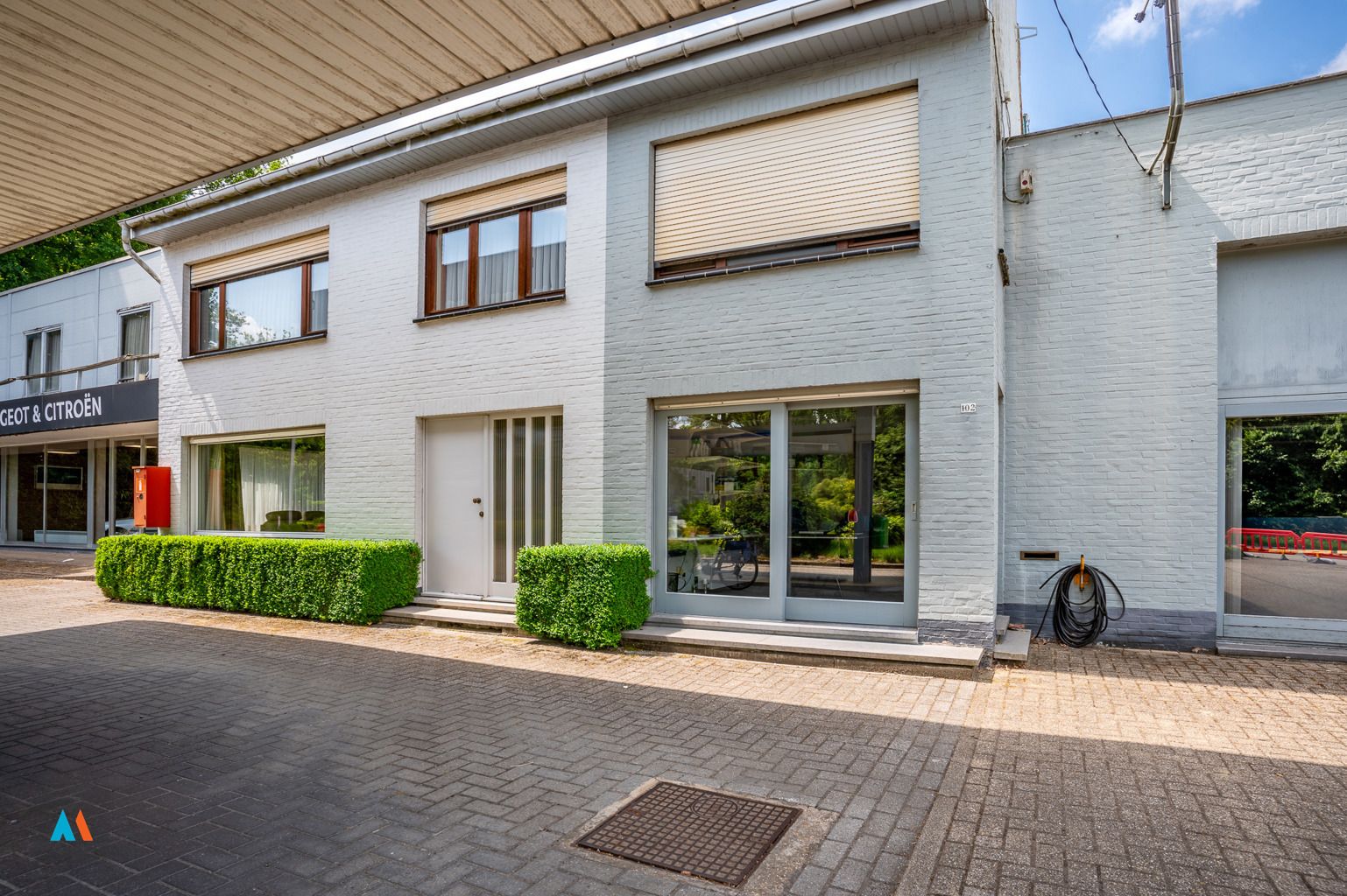 Garagebedrijf met woonst foto 5