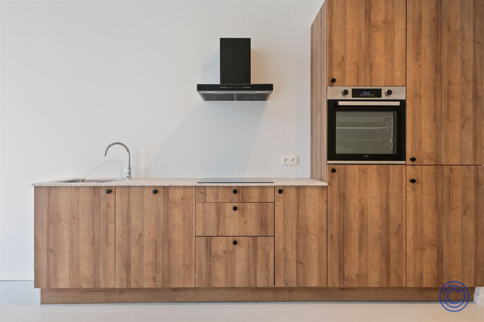 Gerenoveerde studio in Sint-Andrieswijk! foto 5