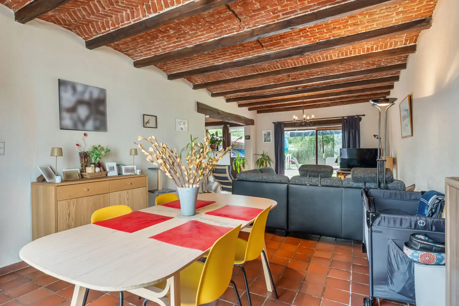 Charmante woning met zonnige tuin, grote garage en eindeloze mogelijkheden foto 9