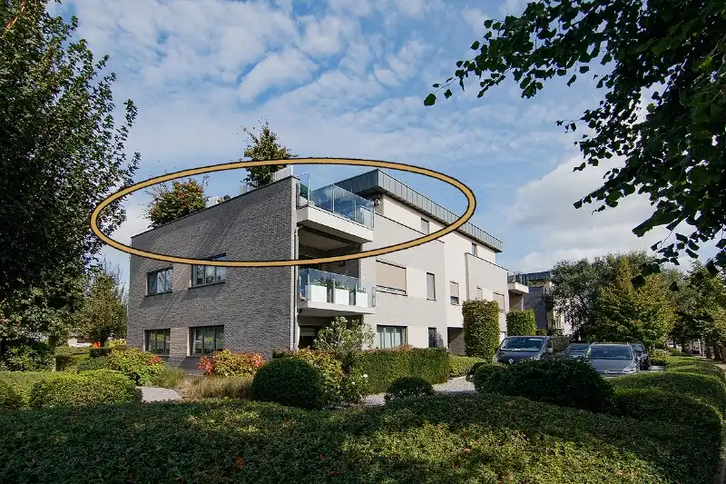 INVESTERINGSPAND: TOP GELEGEN PENTHOUSE MET UNIEK TERRAS EN LEVENSLANGE HUURDERS foto 30