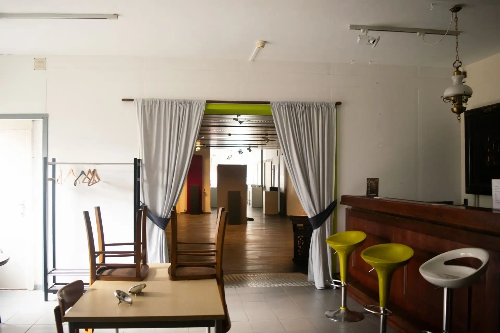 Handelspand met appartement foto 11