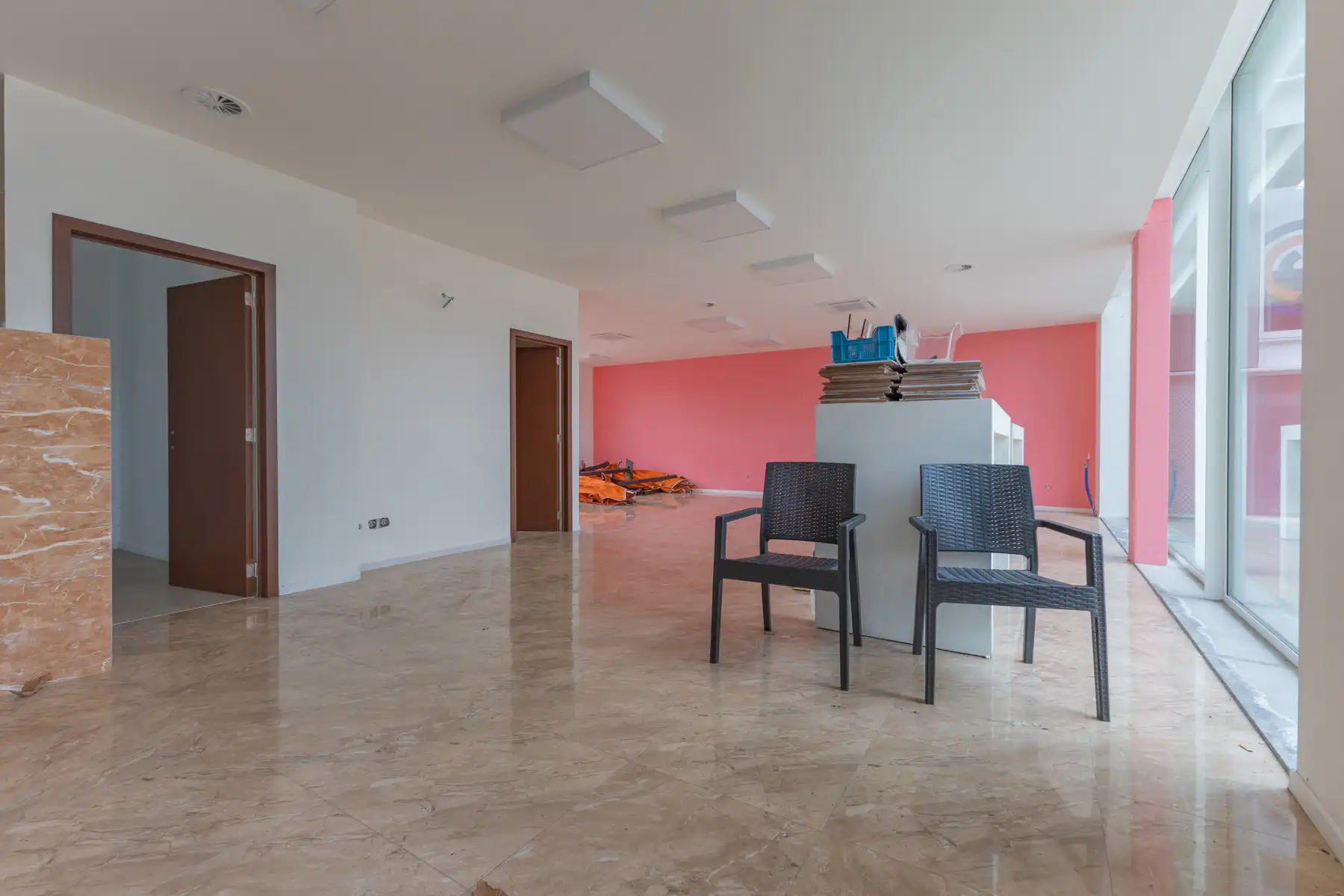 Commercieel gelijkvloers (182 m2) met terras (256 m2) foto 4