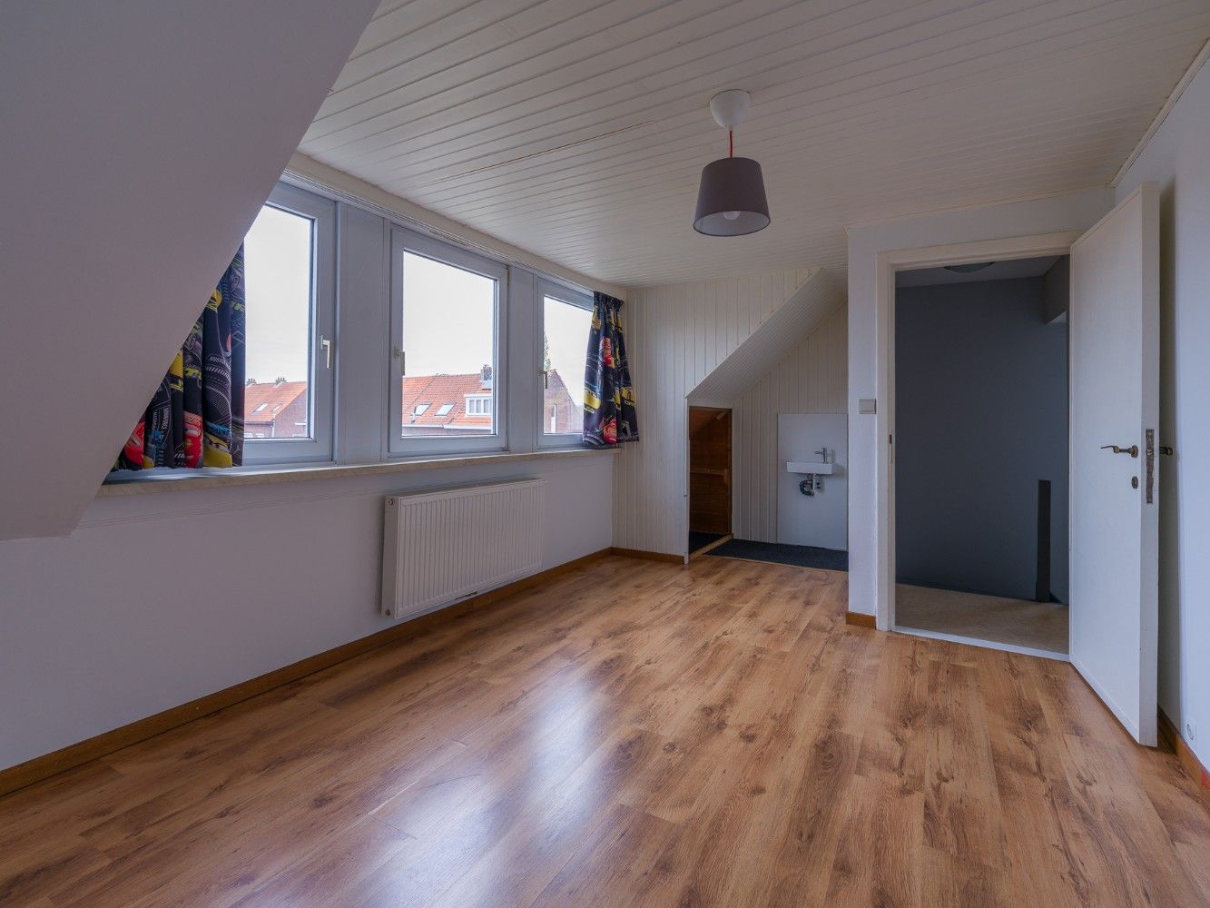 Ruime, instapklare woning met 4 slpk., inpandige garage en tuin foto 28