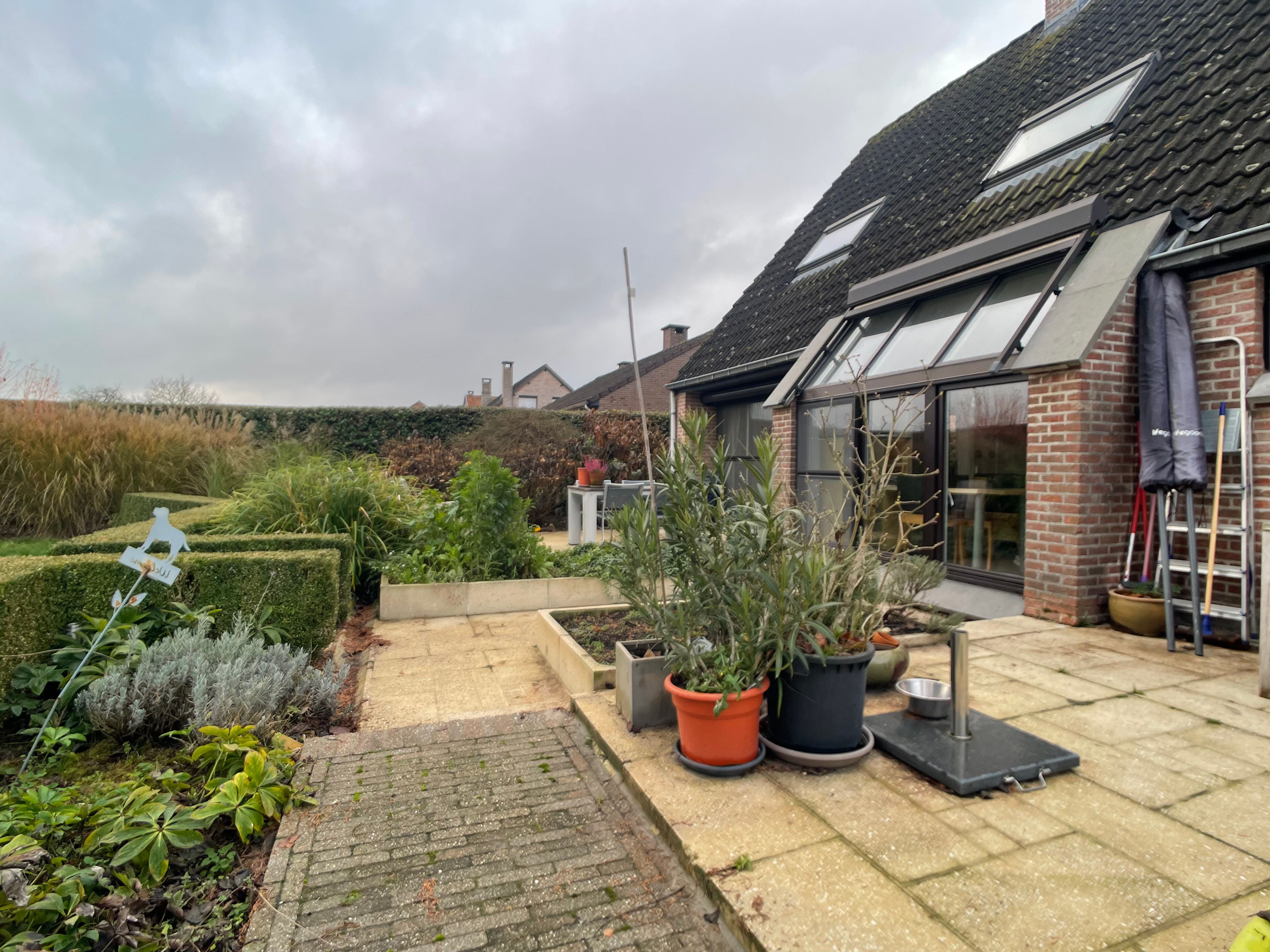 Knappe instapklare villa foto 30