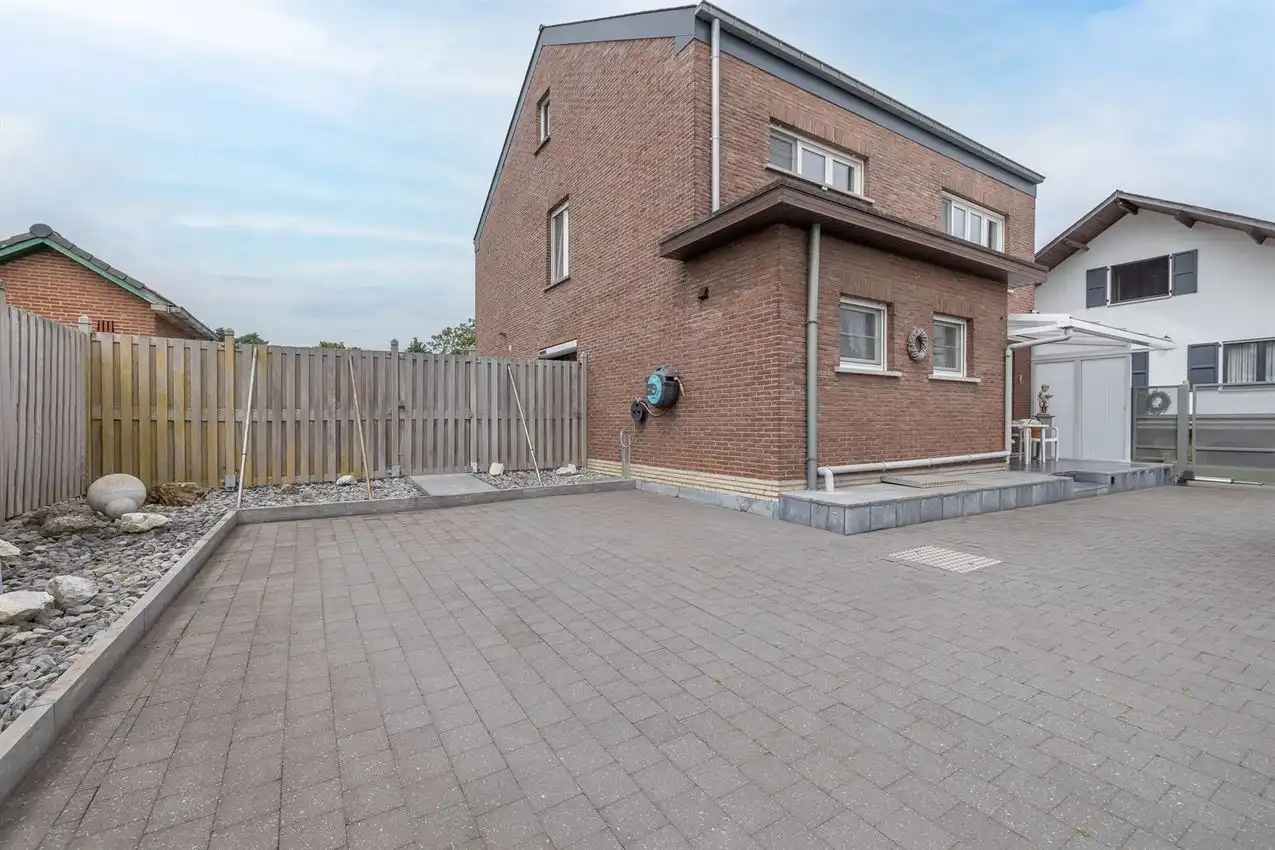 Charmante woning met grote tuin in het landelijke hart van Testelt foto 44