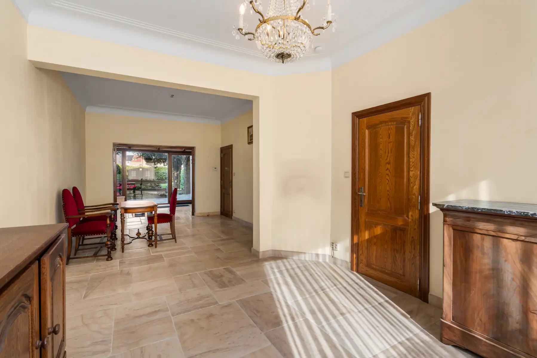 Gezinswoning met 3 slaapkamer + aangelegde tuin te Koningslo foto 3