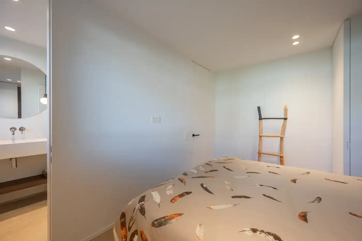 Zeer rustig gelegen en instapklare villa nabij de Oude Molen. foto 18