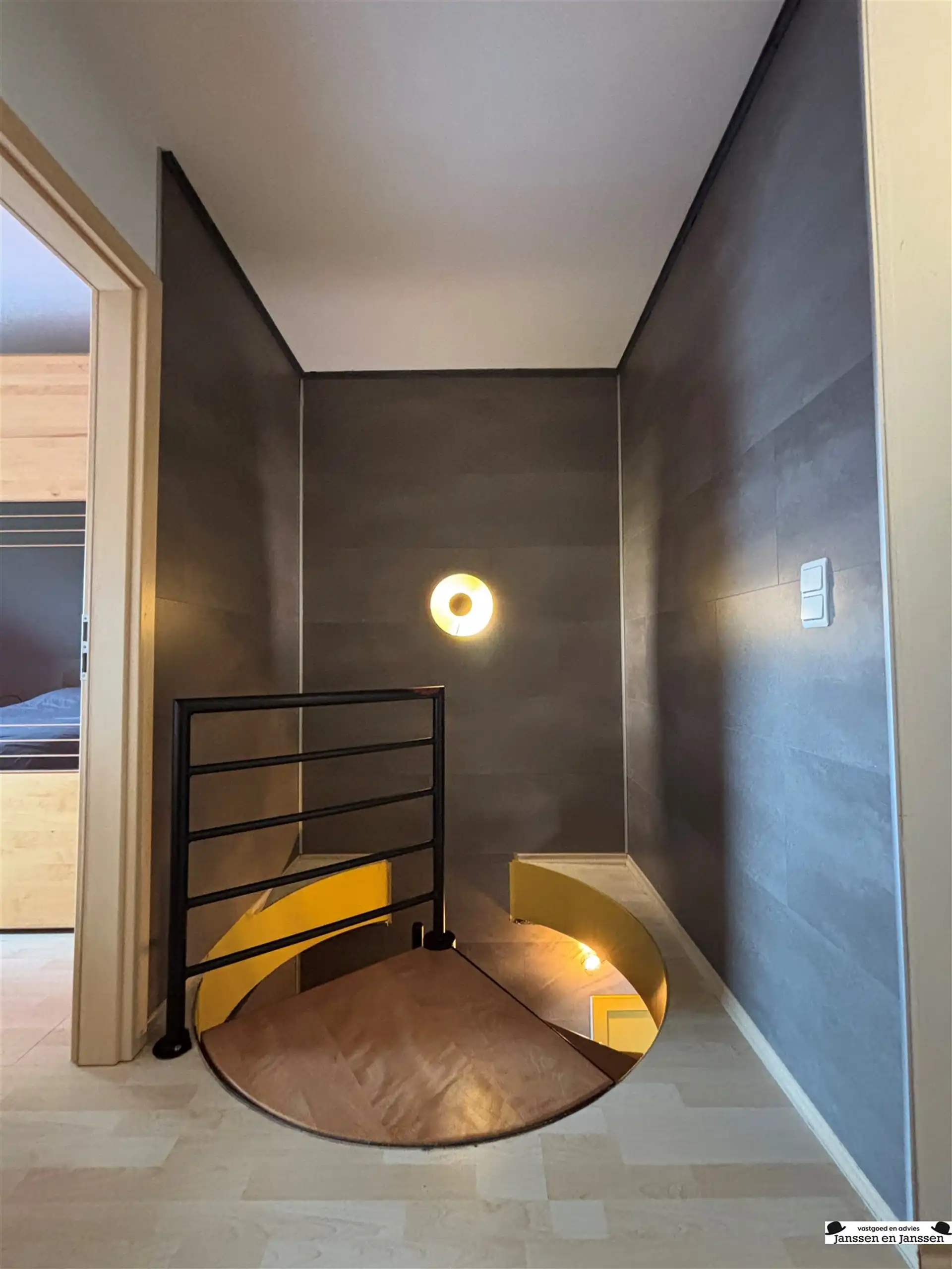 Duplex appartement met ondergrondse parking nabij het strand foto 11