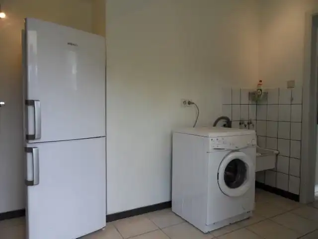 Rustig gelegen BUNGALOW, 2 slaapkamers / bureel, garage en tuin op 4 are 66 ca foto 14